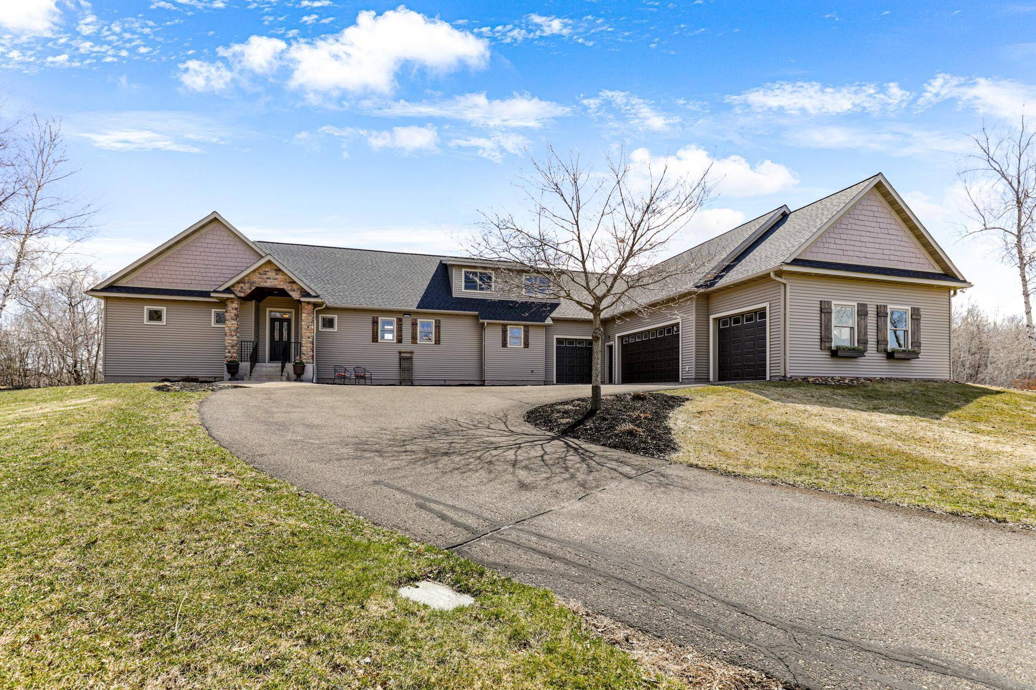 Hudson, WI 54016,738 Regal Ridge CIR