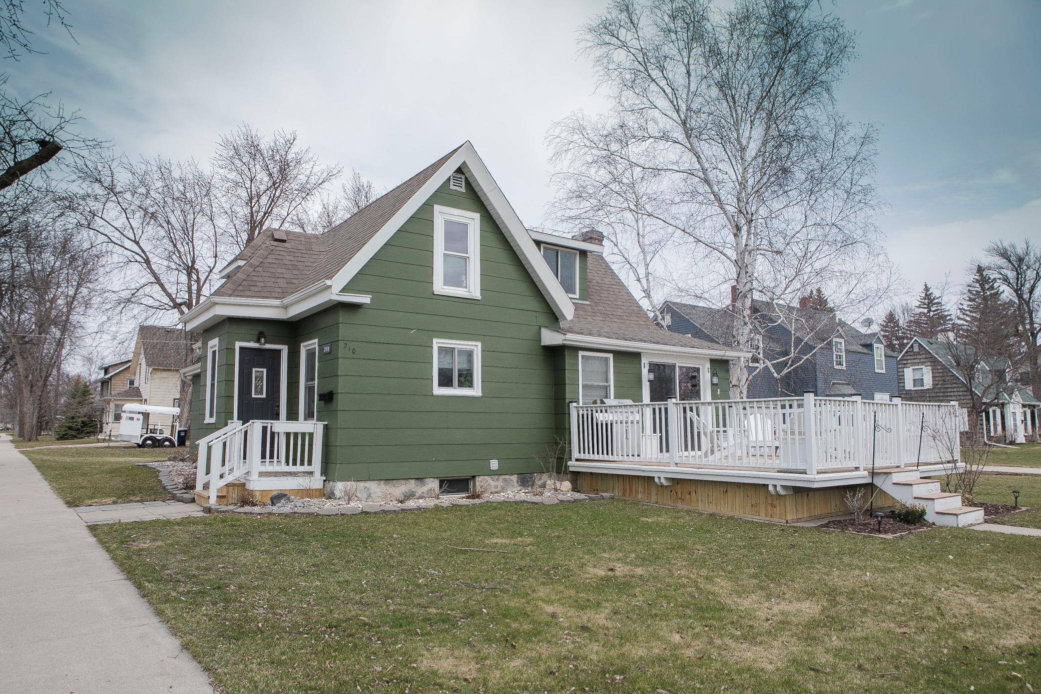 Morris, MN 56267,210 W 9th ST