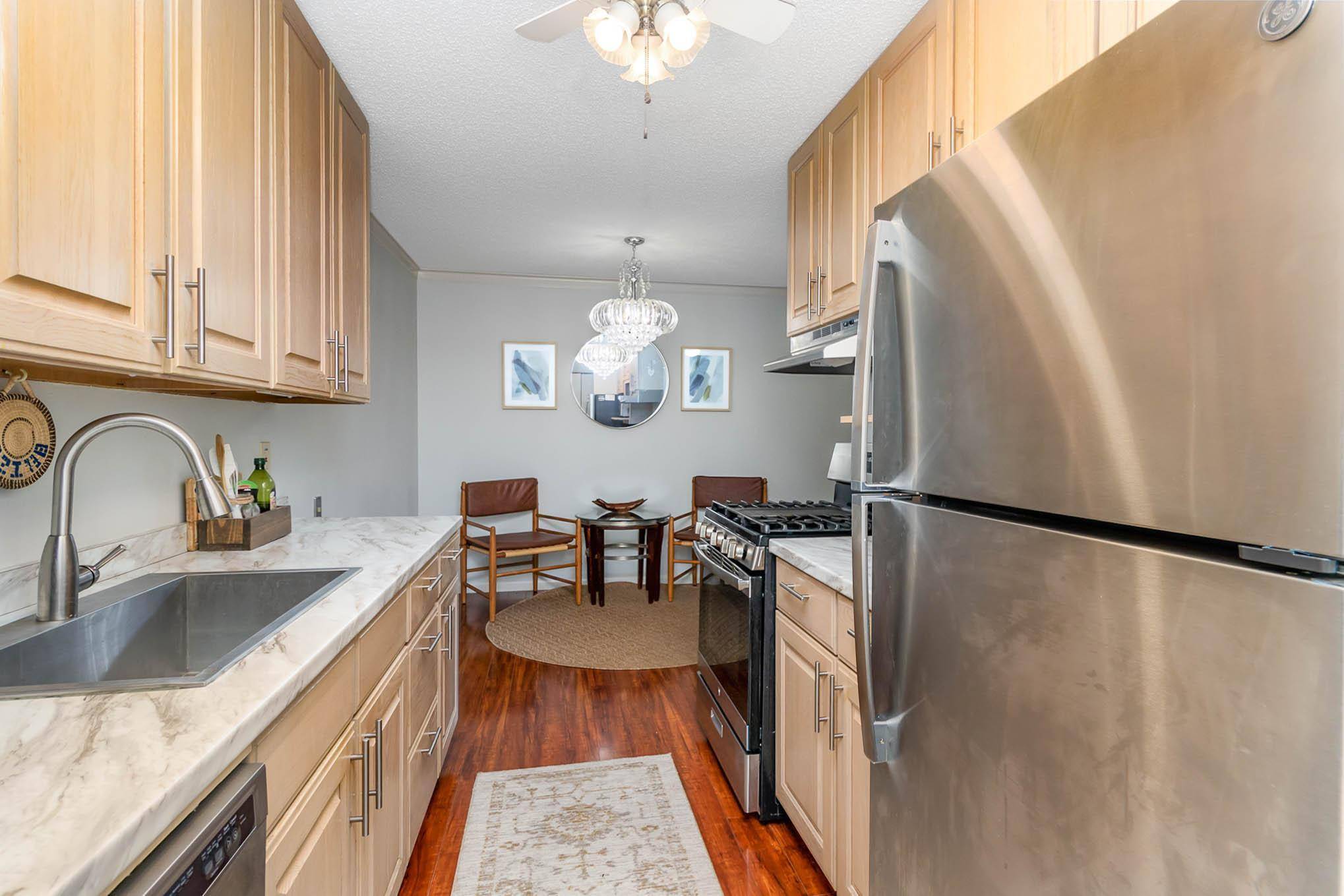 Brooklyn Center, MN 55429,4201 Lakeside AVE N #202