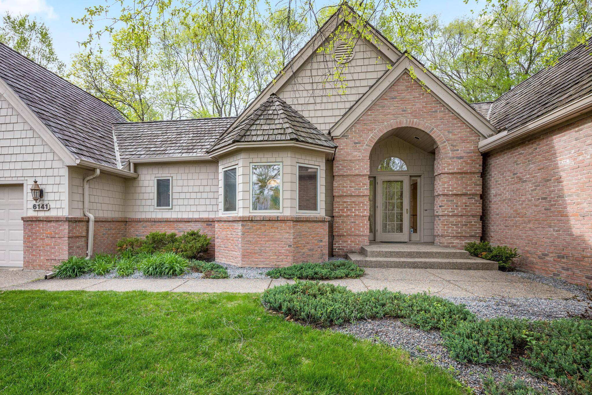 Edina, MN 55436,6141 Sherman CIR