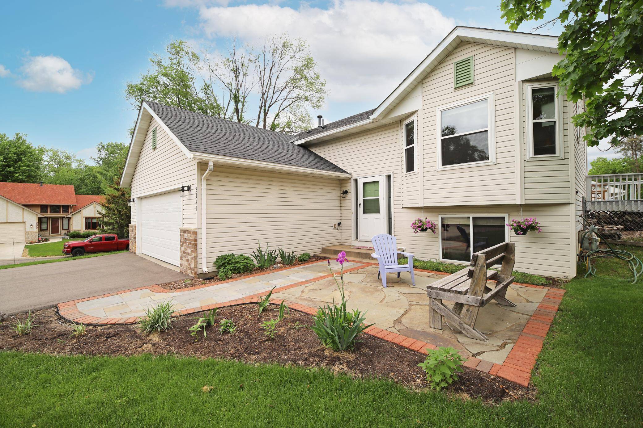 Inver Grove Heights, MN 55076,2421 Blueberry ST