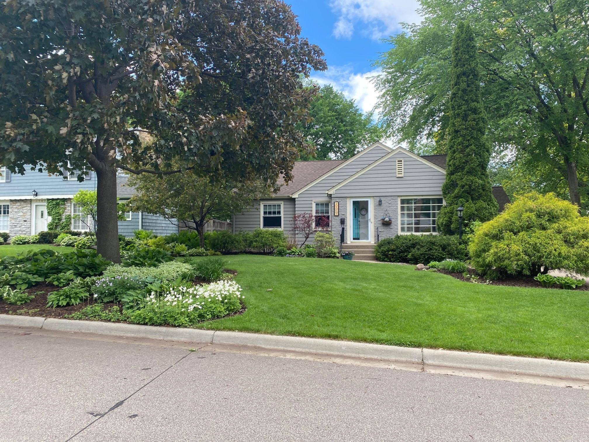 Edina, MN 55424,4505 Oak DR