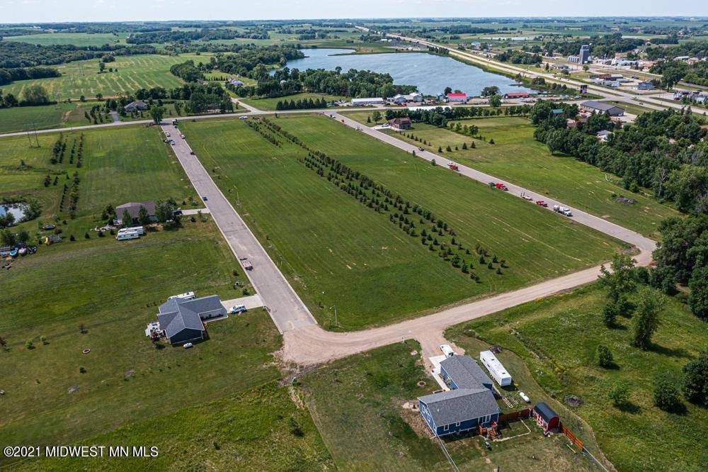 Audubon, MN 56511,121 Partridge ST