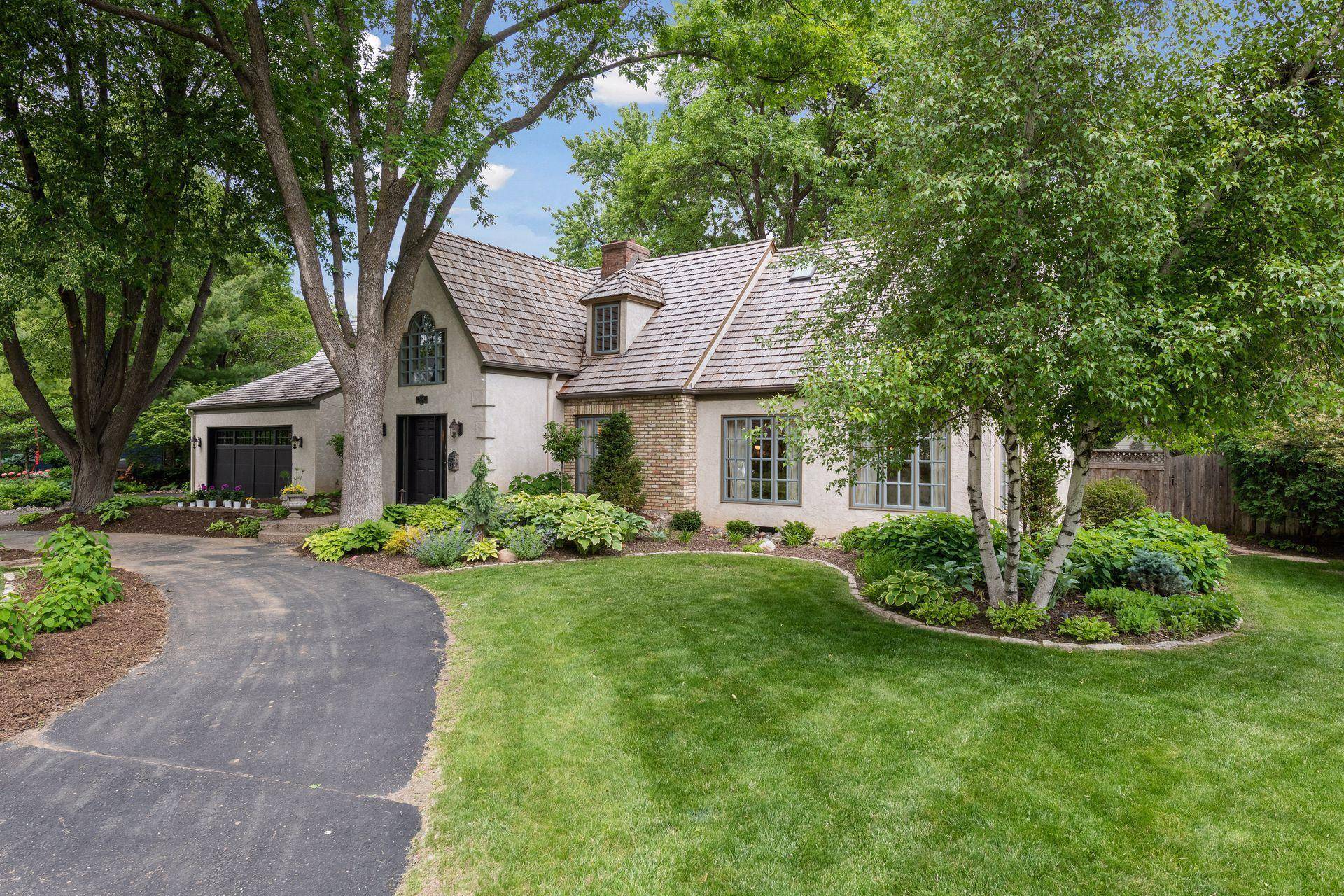 Edina, MN 55424,5241 Oaklawn AVE