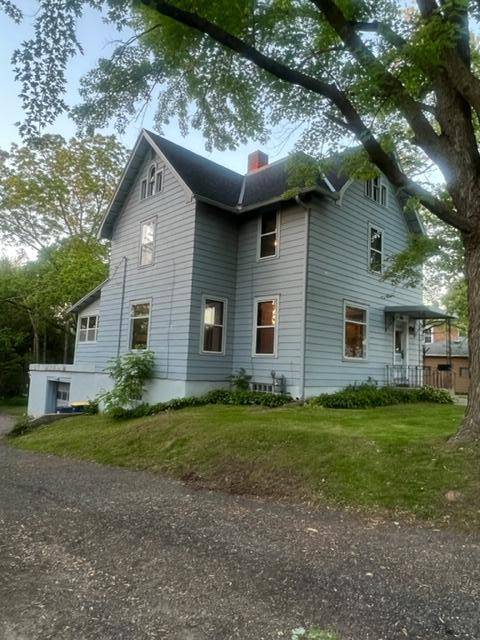 Faribault, MN 55021,416 1st ST SW