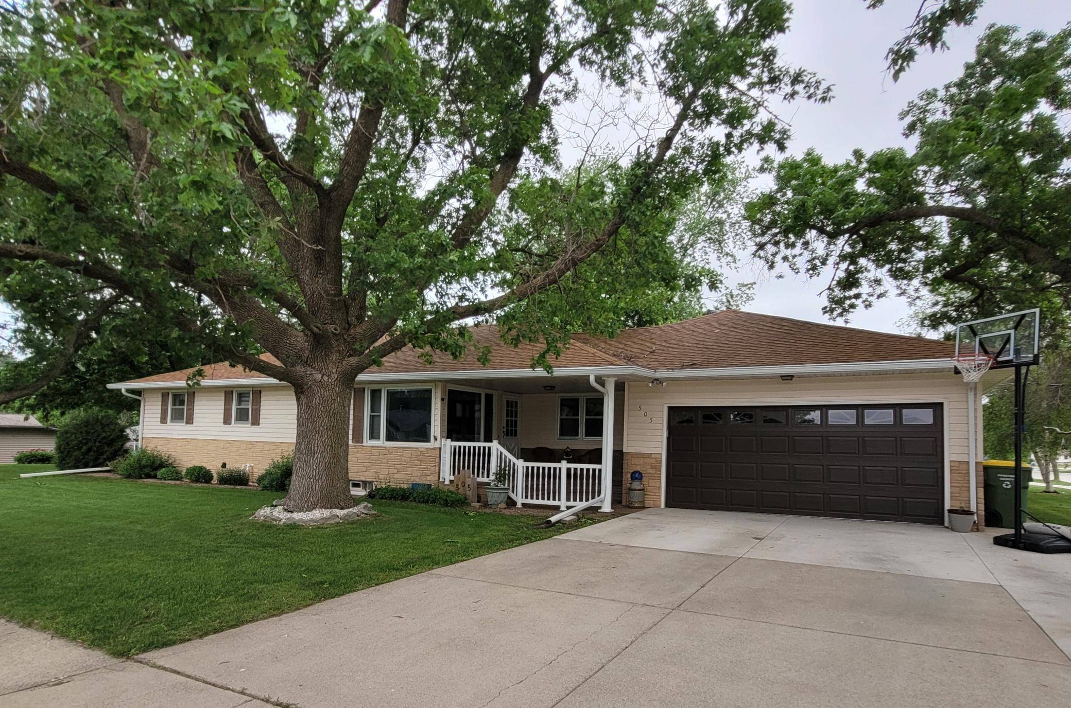 Pipestone, MN 56164,505 9th ST SW