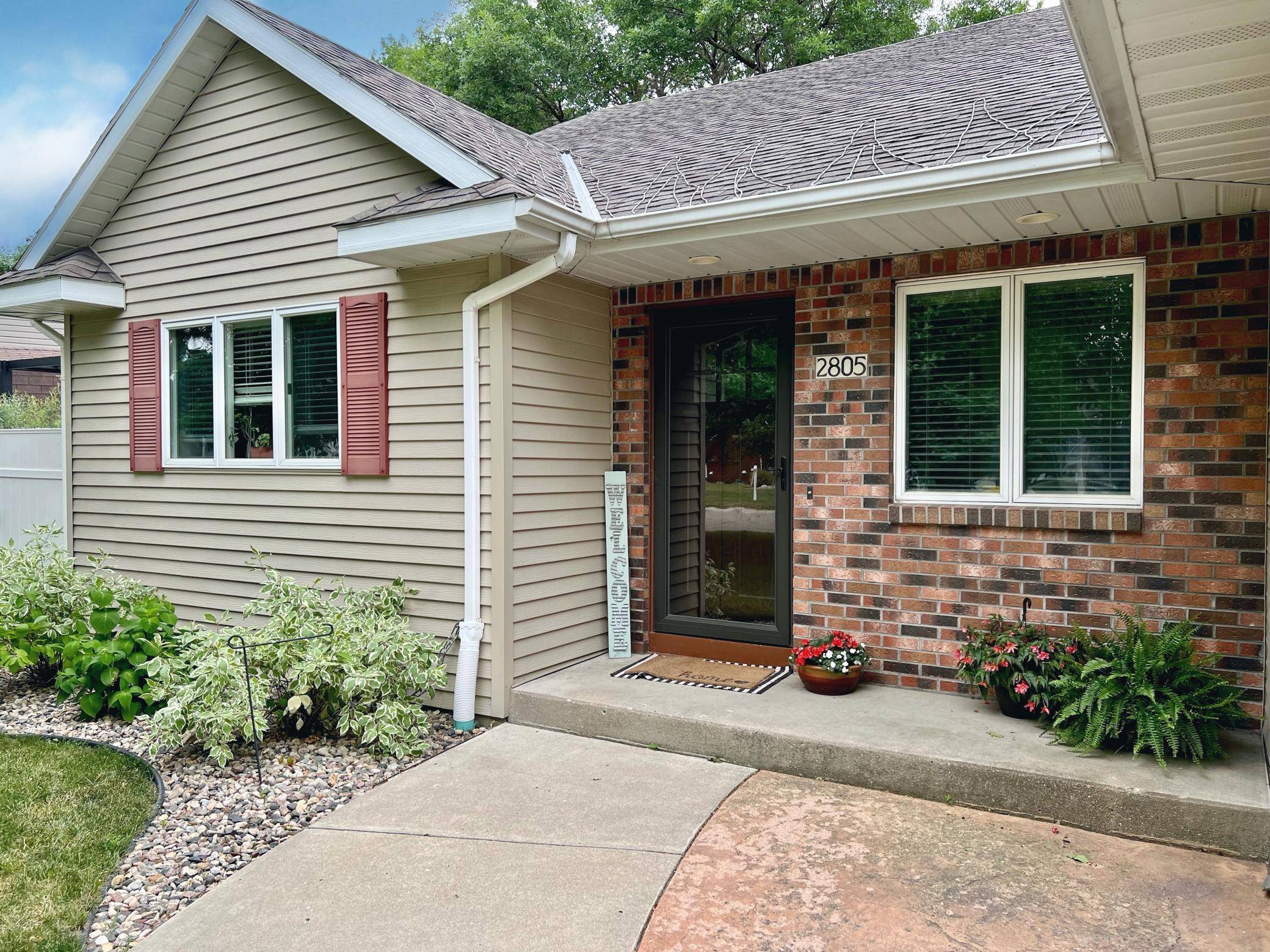 Willmar, MN 56201,2805 14th AVE NW