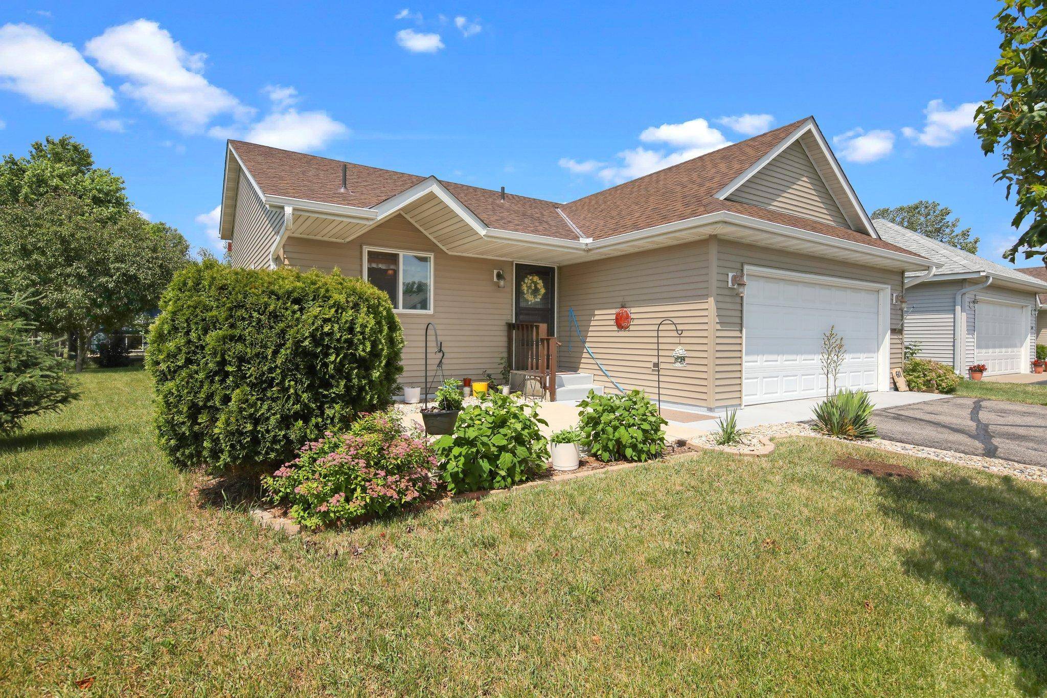 Sartell, MN 56377,611 7th Street S