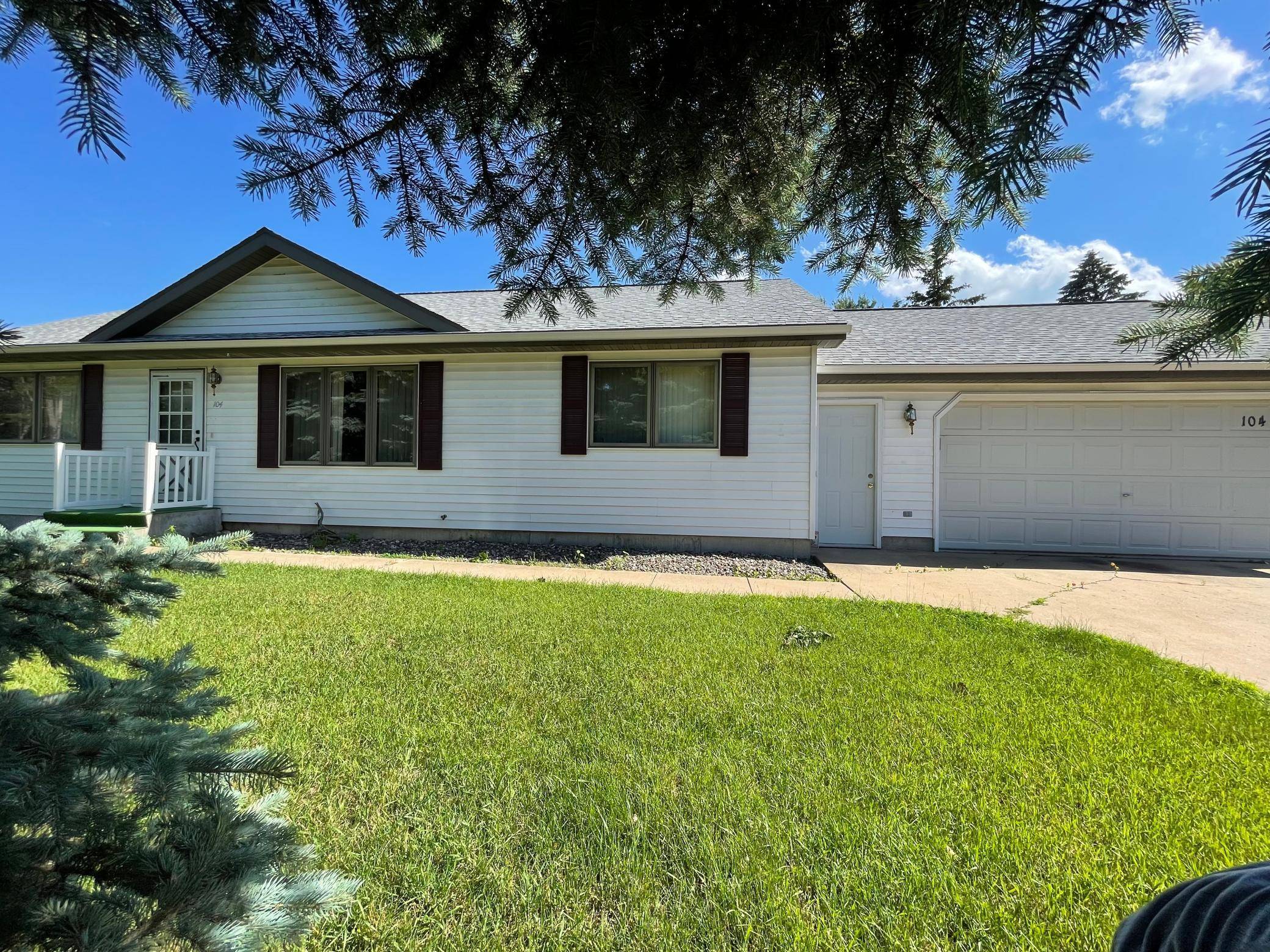 Crosby, MN 56441,104 1st ST SE