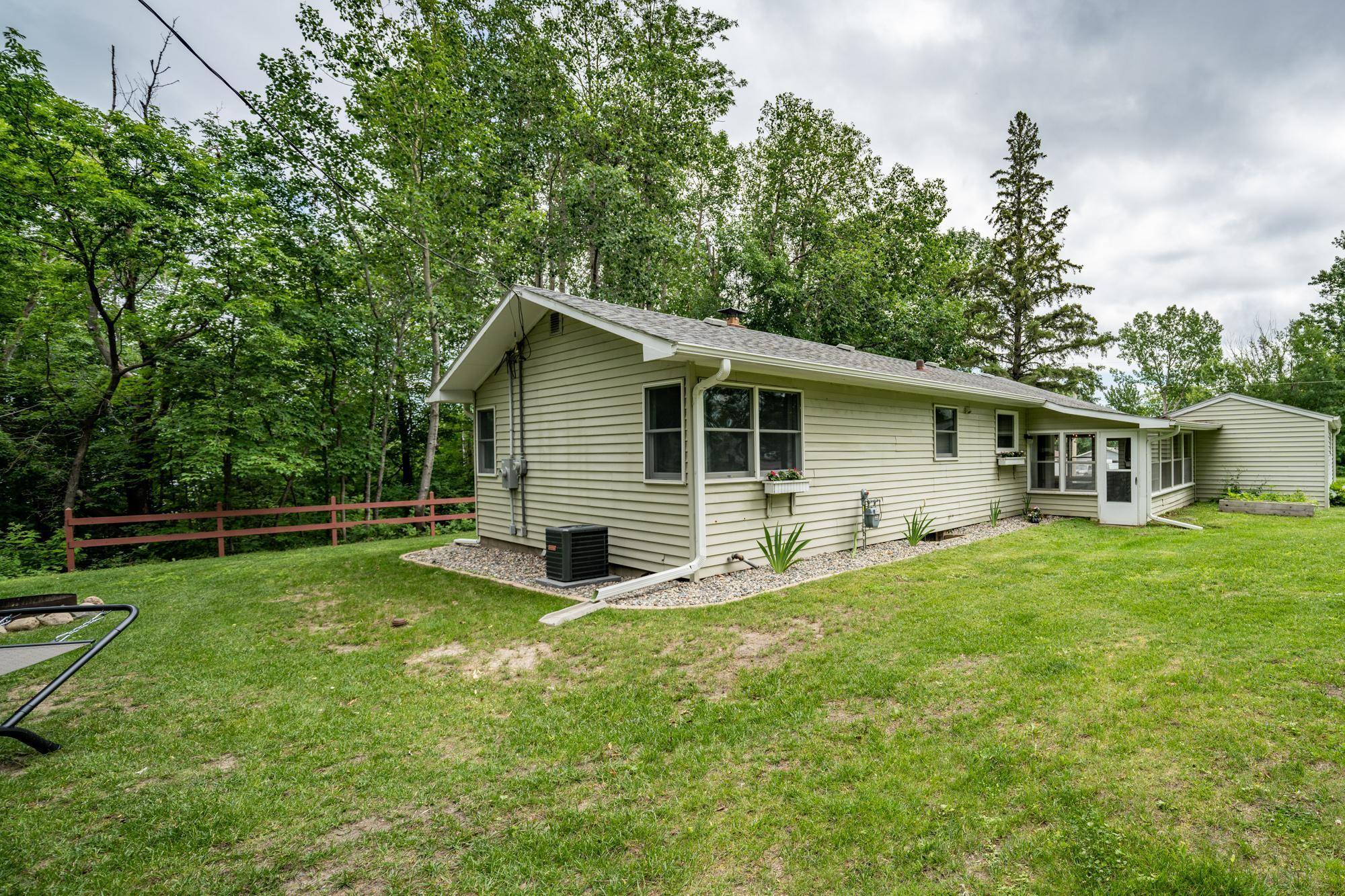 Walker, MN 56484,208 Garden ST