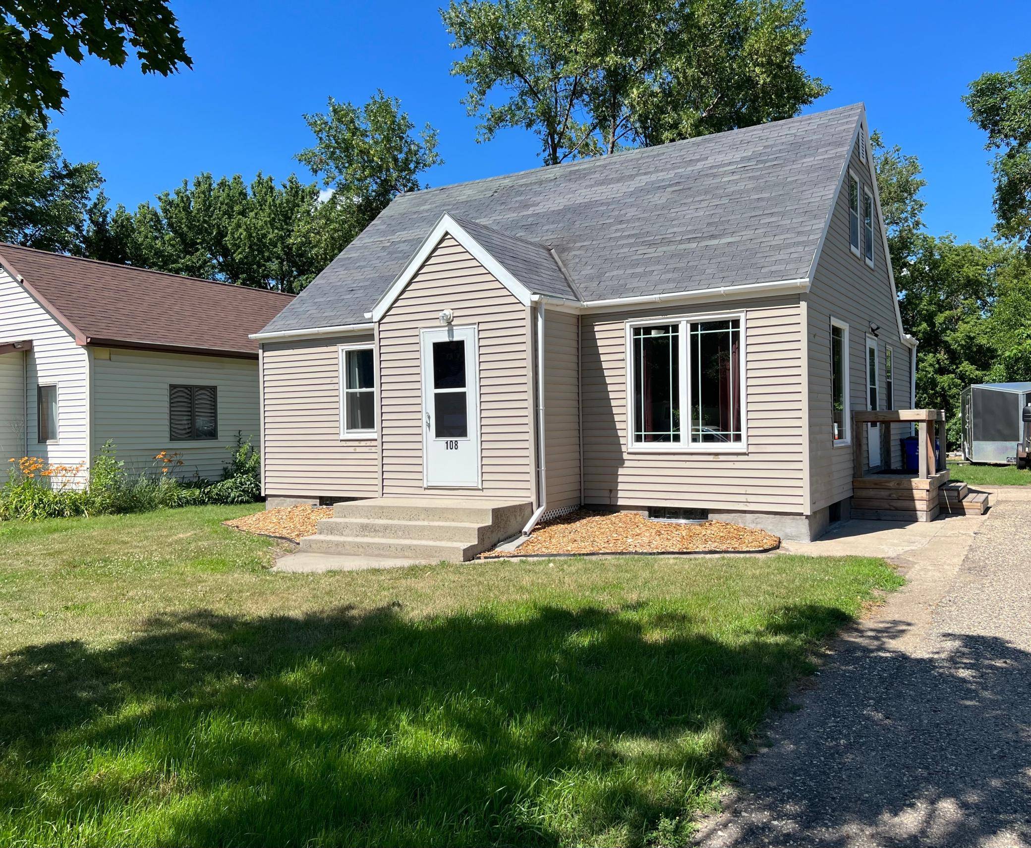 Minneota, MN 56264,108 5th ST W