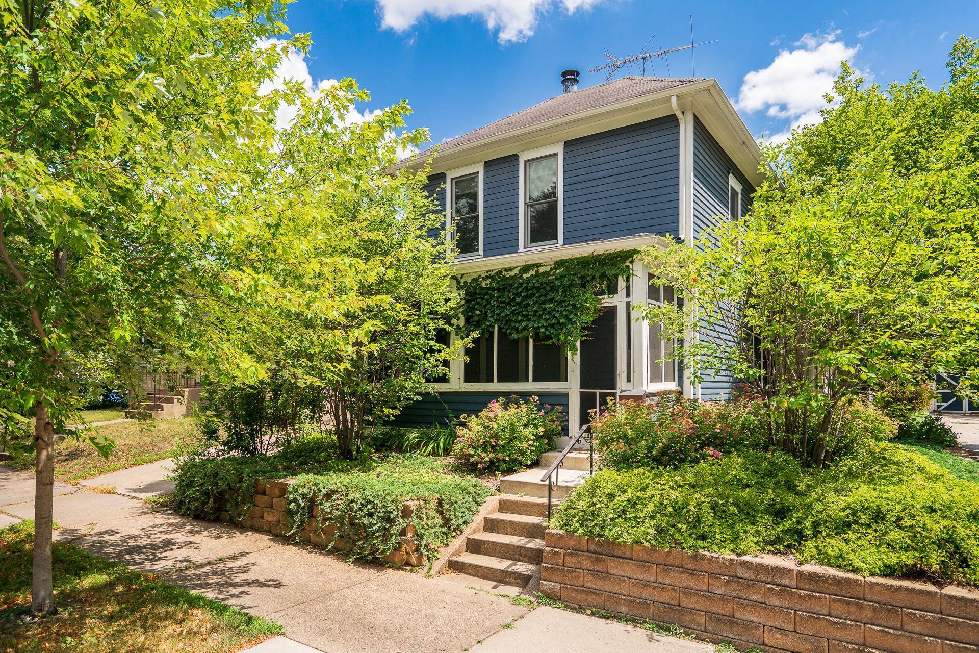 Saint Paul, MN 55102,254 Colborne ST
