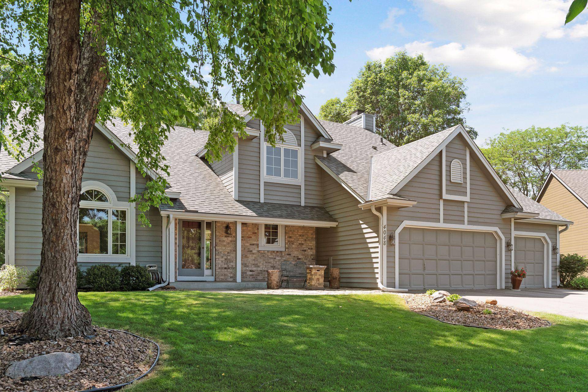 Eagan, MN 55122,4048 Deerwood PL