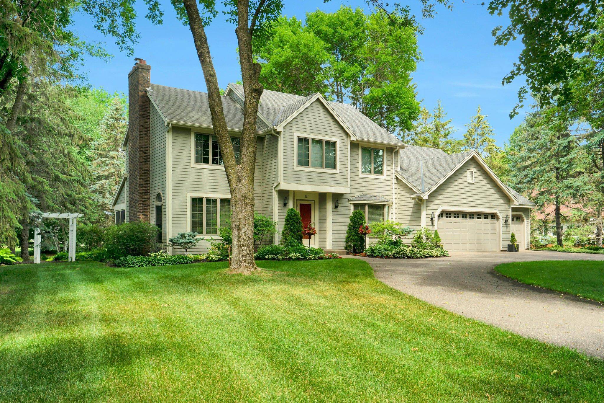 North Oaks, MN 55127,17 Meadowlark LN