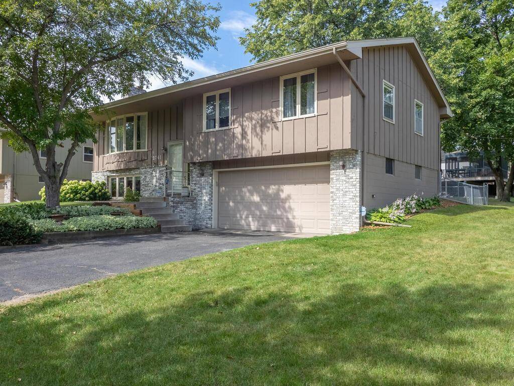 New Hope, MN 55427,2741 Yukon AVE N