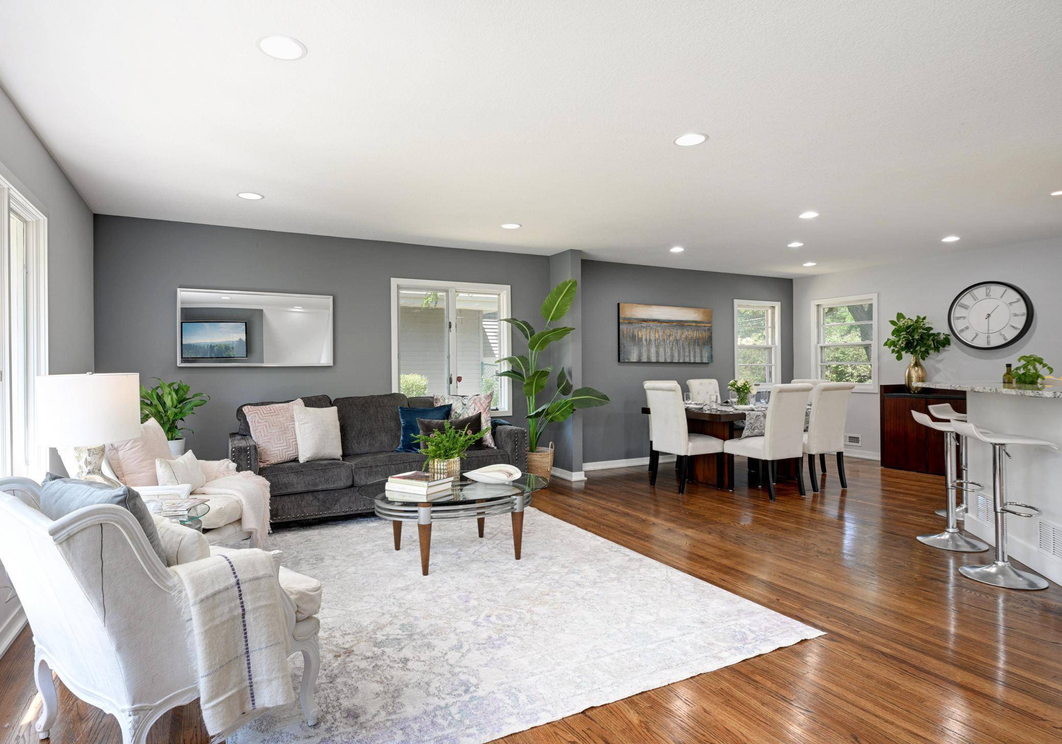 Saint Louis Park, MN 55426,8924 S Minnehaha CIR