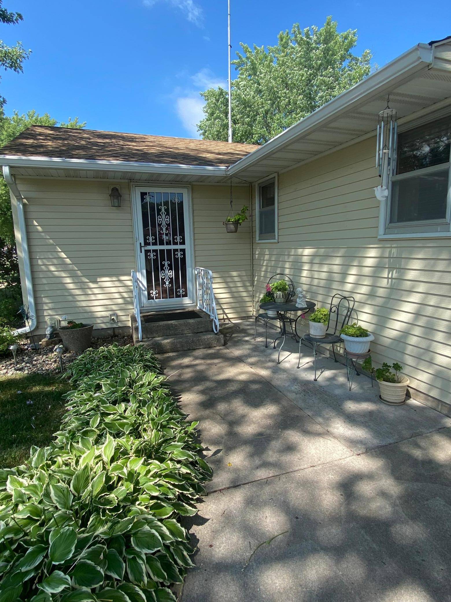 Cold Spring, MN 56320,422 6th AVE N
