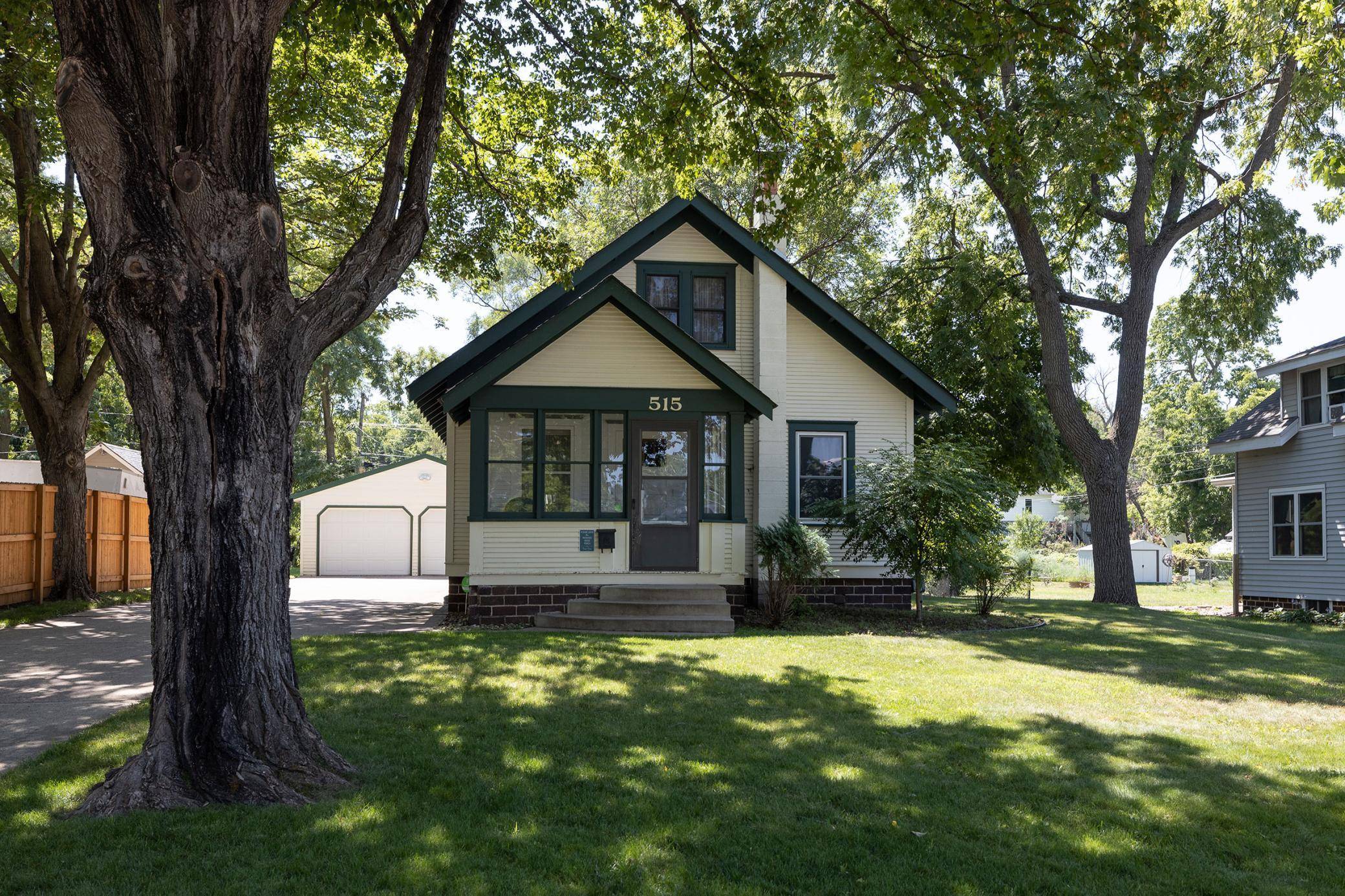 Faribault, MN 55021,515 9th ST NW