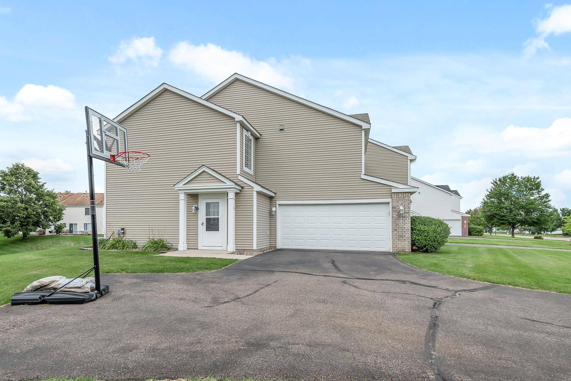 Apple Valley, MN 55124,15652 Fjord AVE