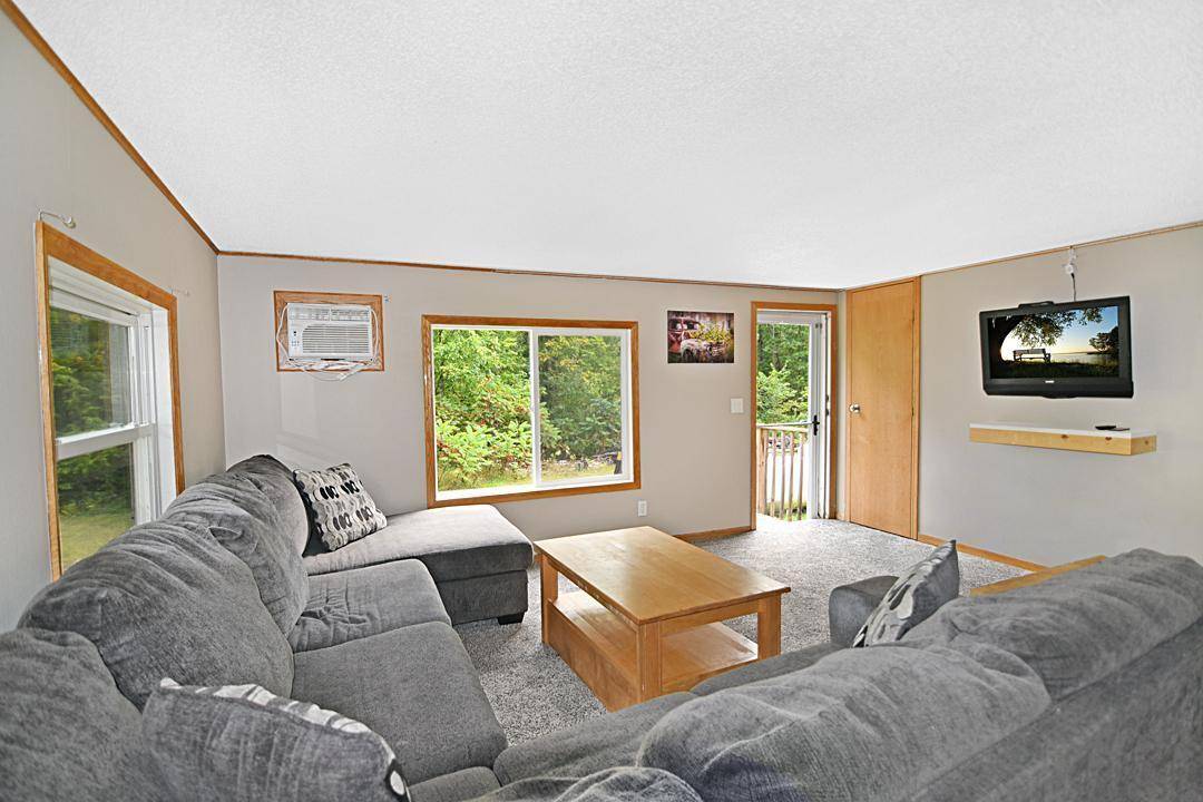 Ogilvie, MN 56358,2290 Cable ST