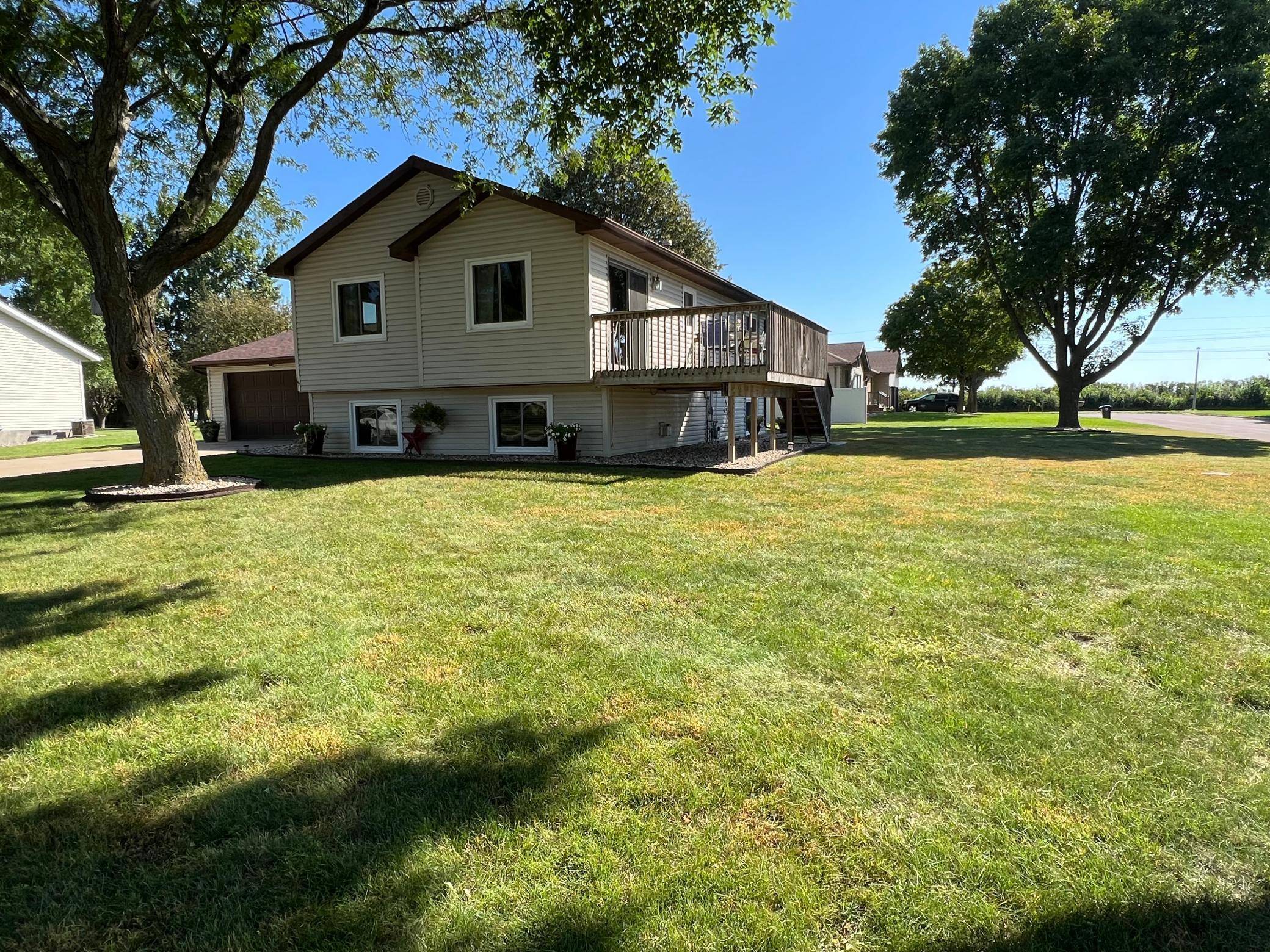 Fairmont, MN 56031,1581 Meadowlark LN