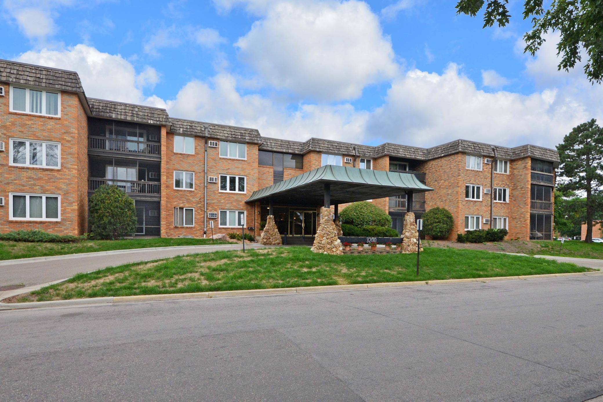 Saint Louis Park, MN 55426,3200 Virginia AVE S #312