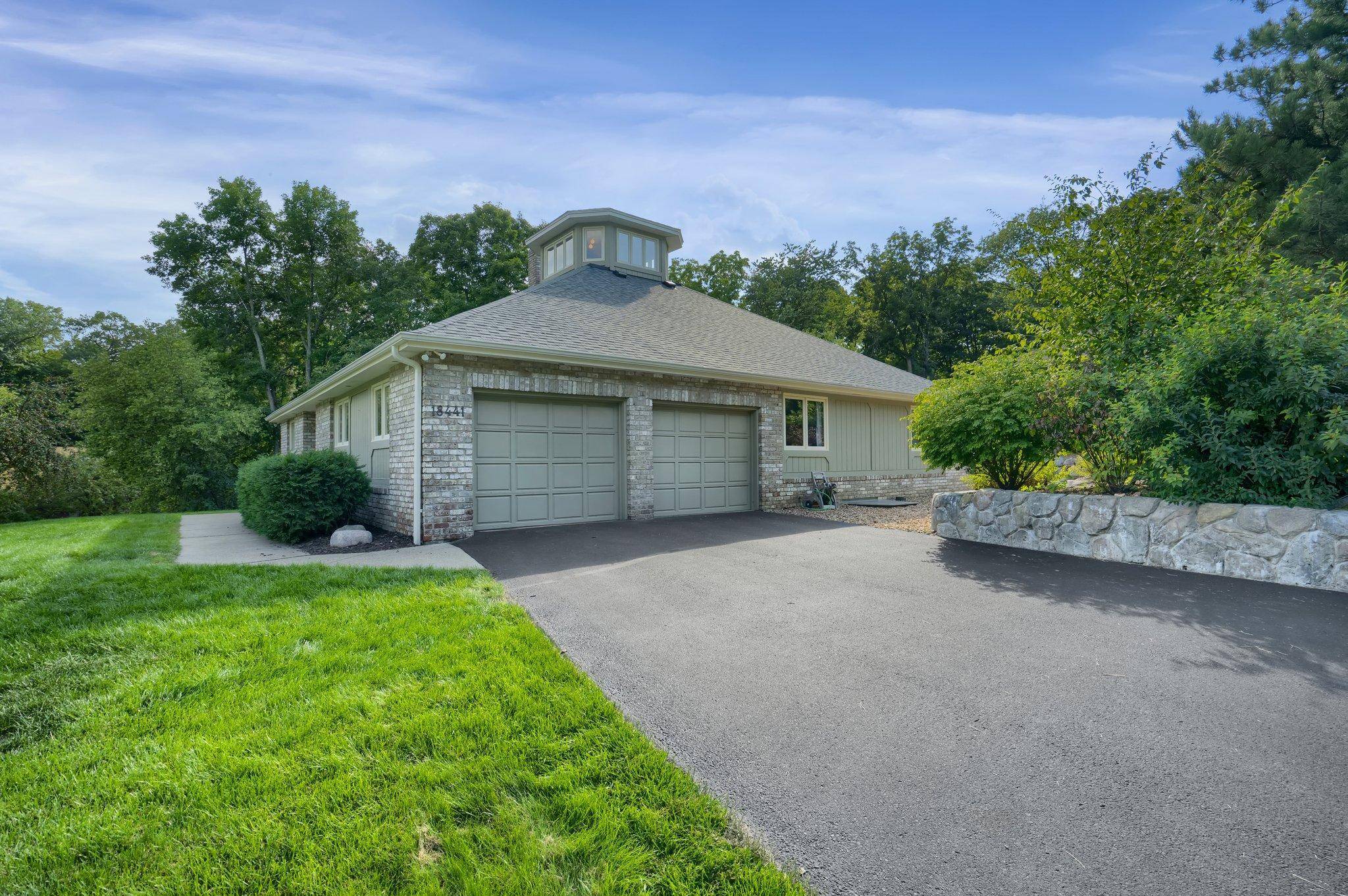 Minnetonka, MN 55345,18441 Beaverwood RD