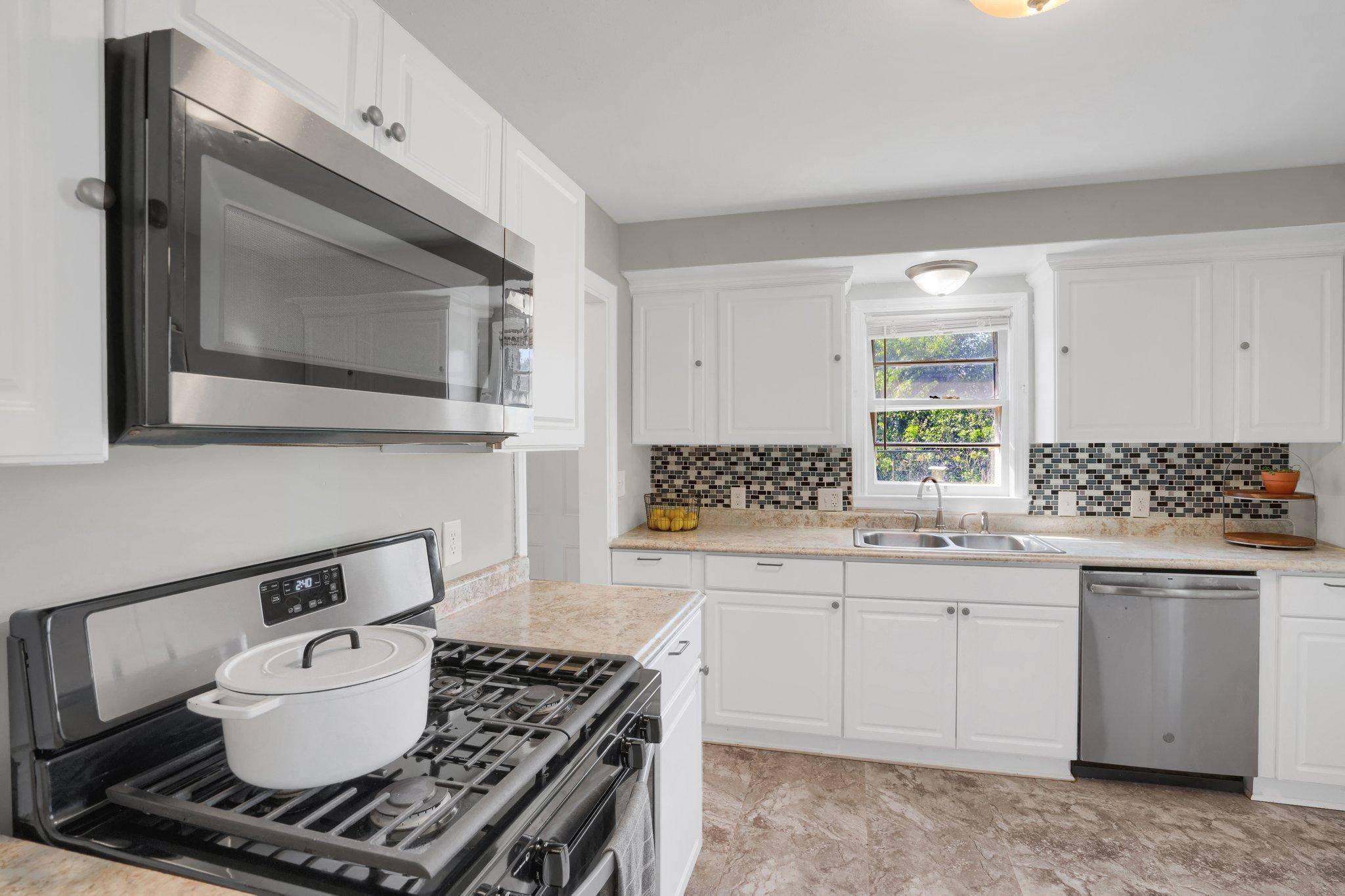 Brooklyn Center, MN 55430,6233 Colfax AVE N