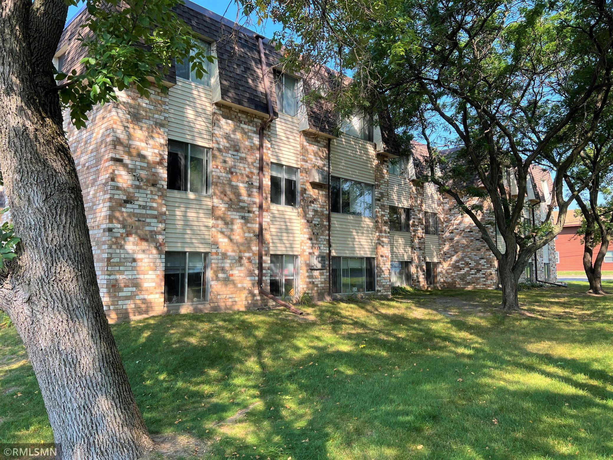 River Falls, WI 54022,539 S Wasson LN