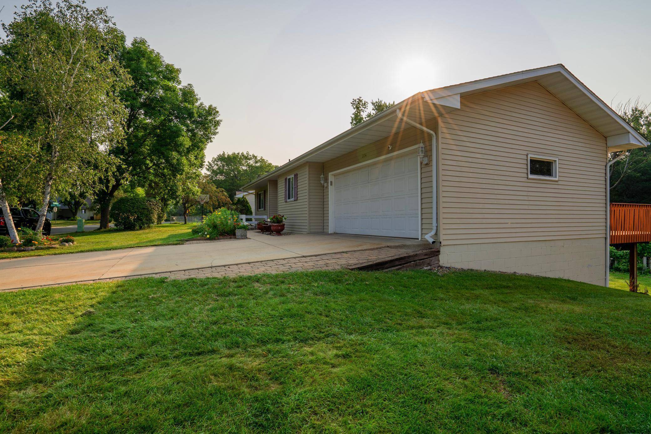 Circle Pines, MN 55014,224 Robinhood LN