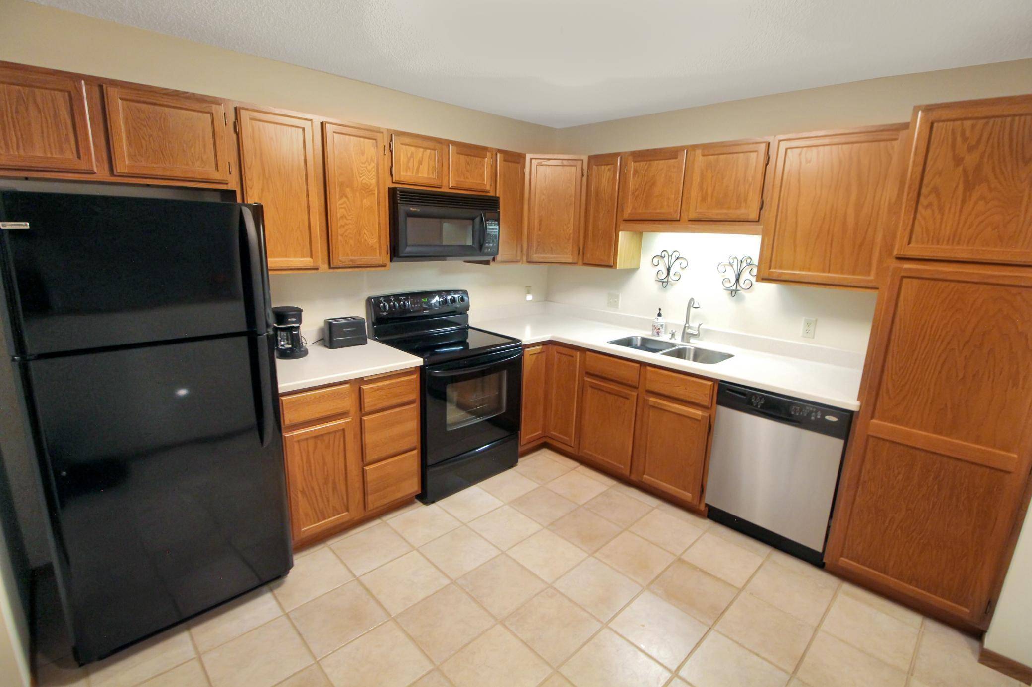Minnetonka, MN 55343,6085 Rowland RD #201