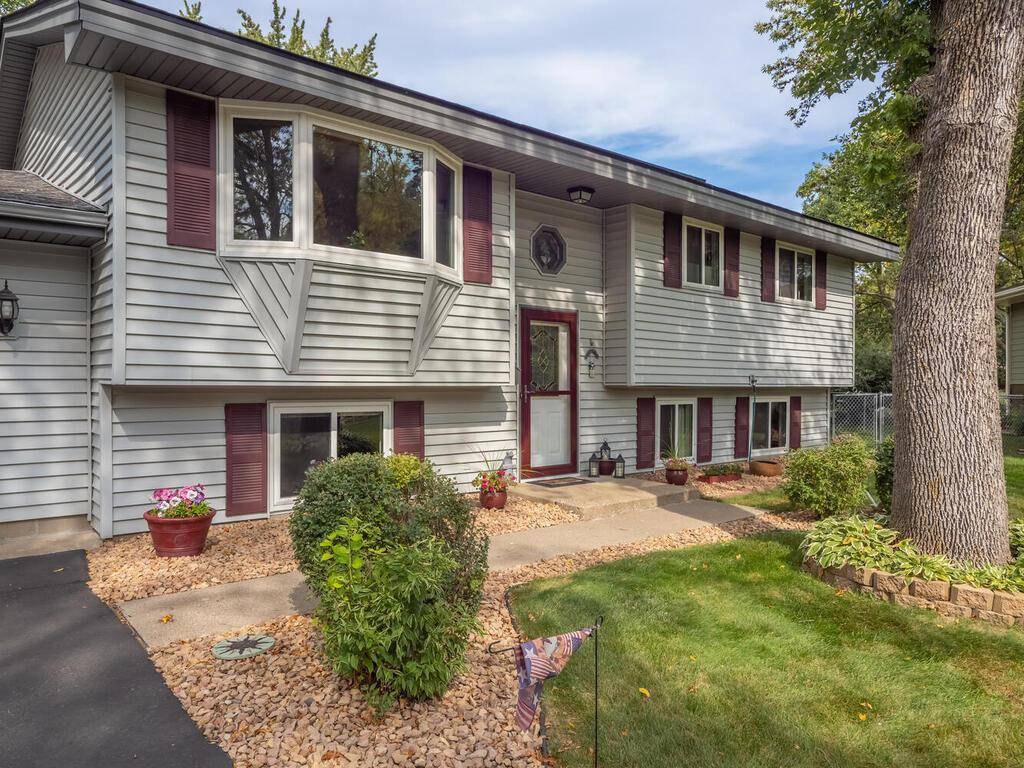 Anoka, MN 55303,831 Blackoaks CIR