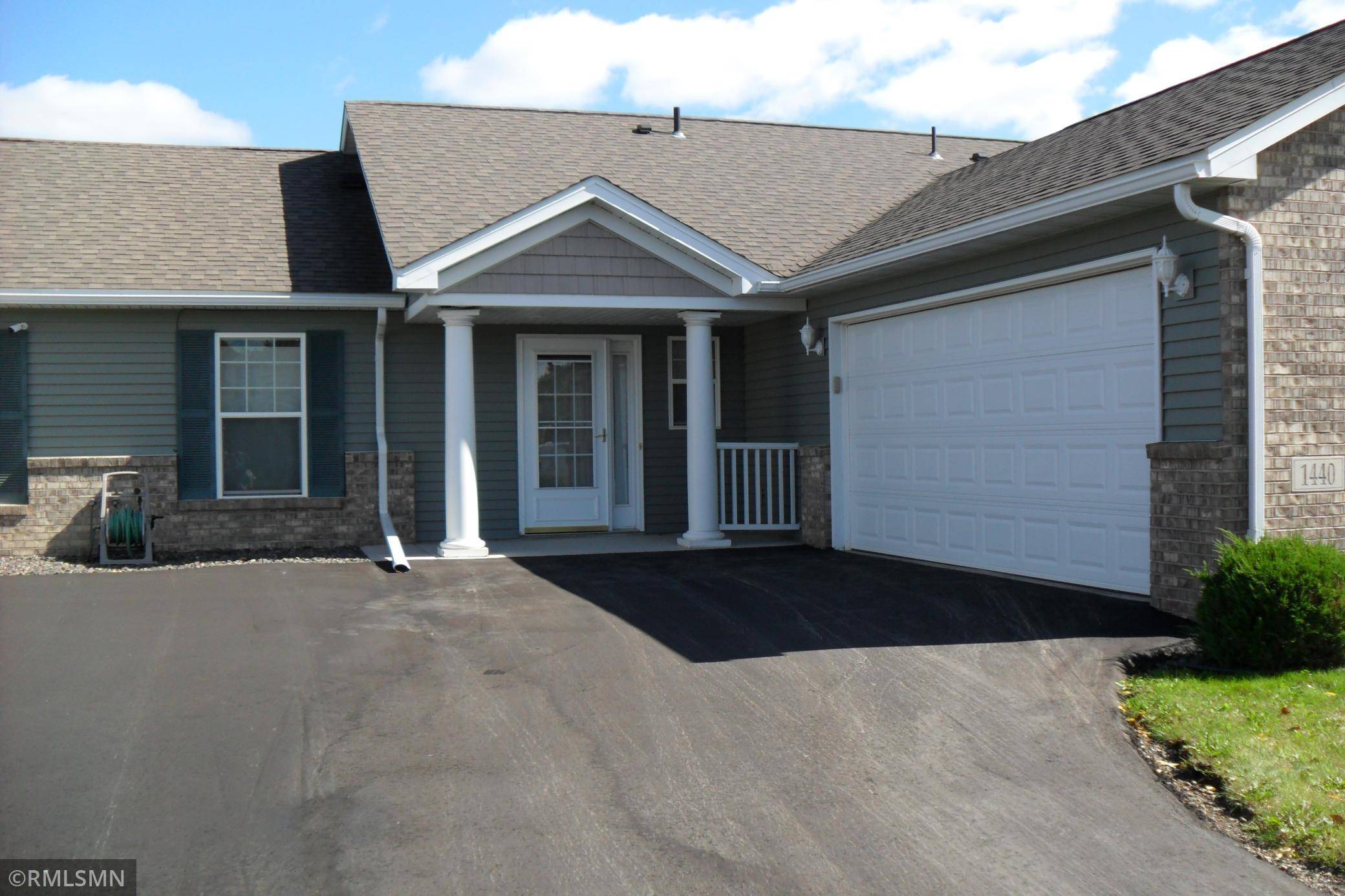 Rush City, MN 55069,1440 S Irving AVE