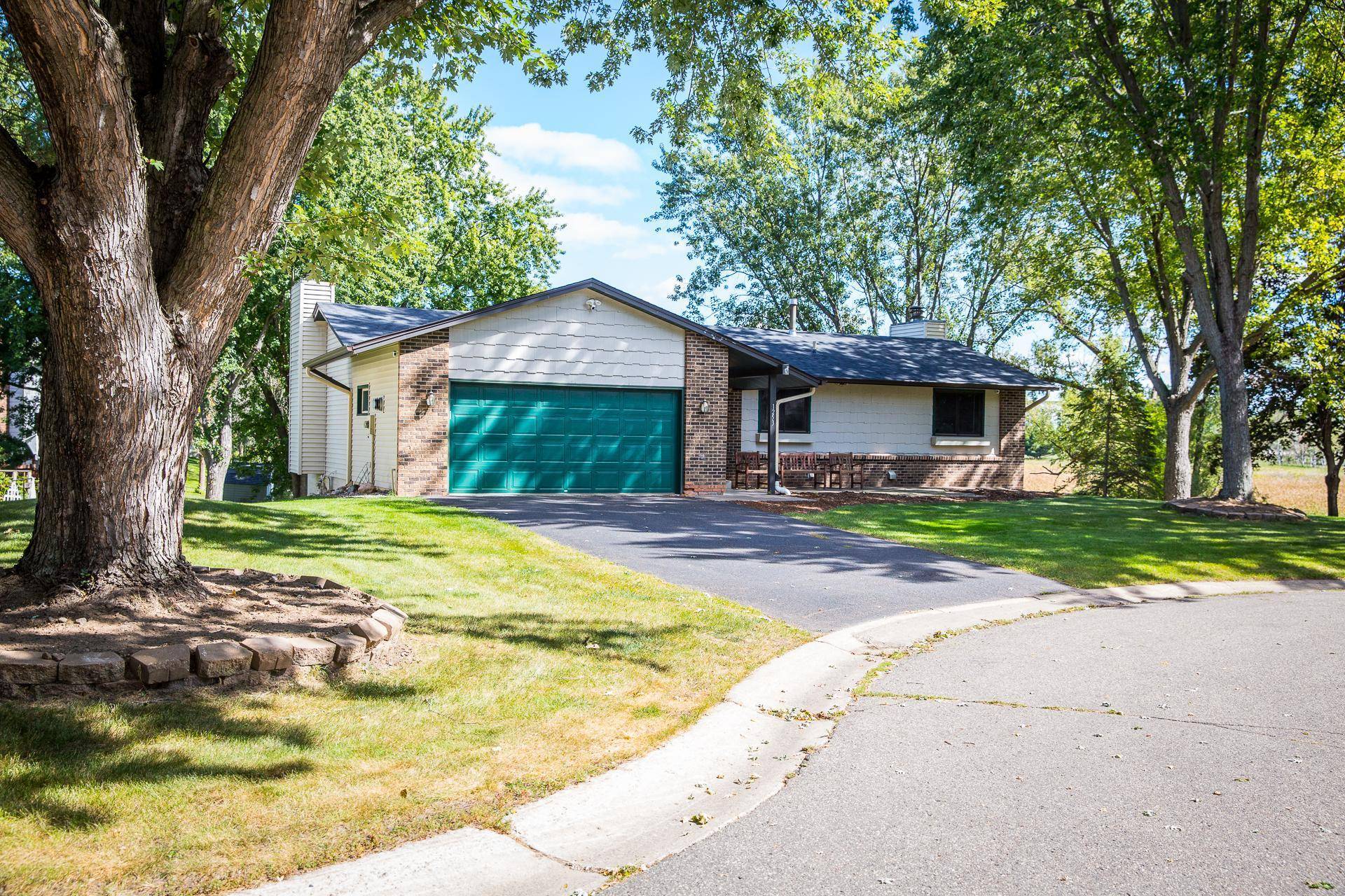 Oakdale, MN 55128,1253 Hallmark CT N