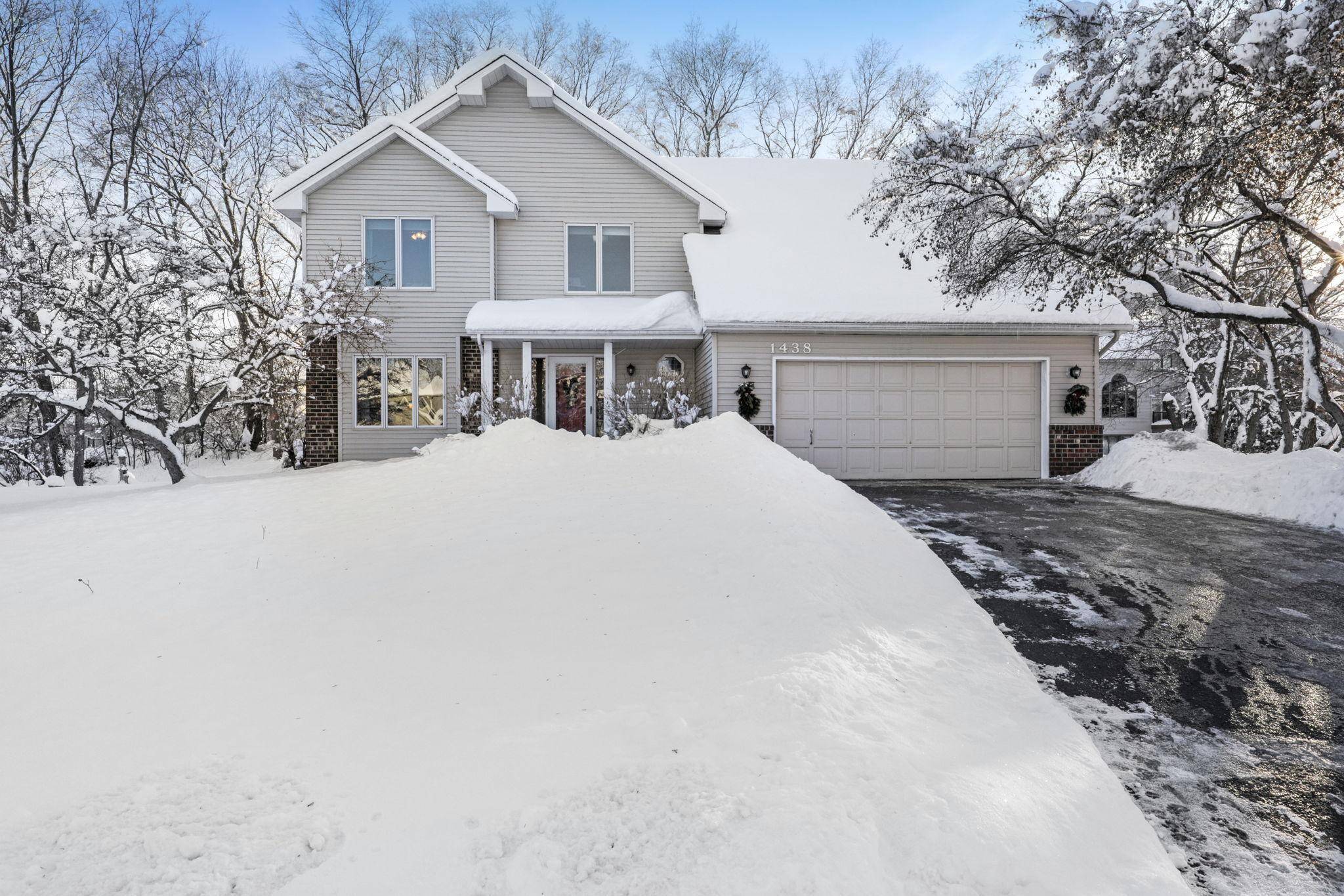 Eagan, MN 55122,1438 Deerwood PATH