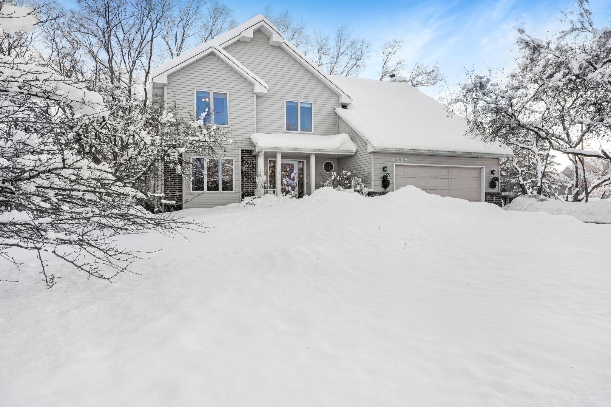 Eagan, MN 55122,1438 Deerwood PATH