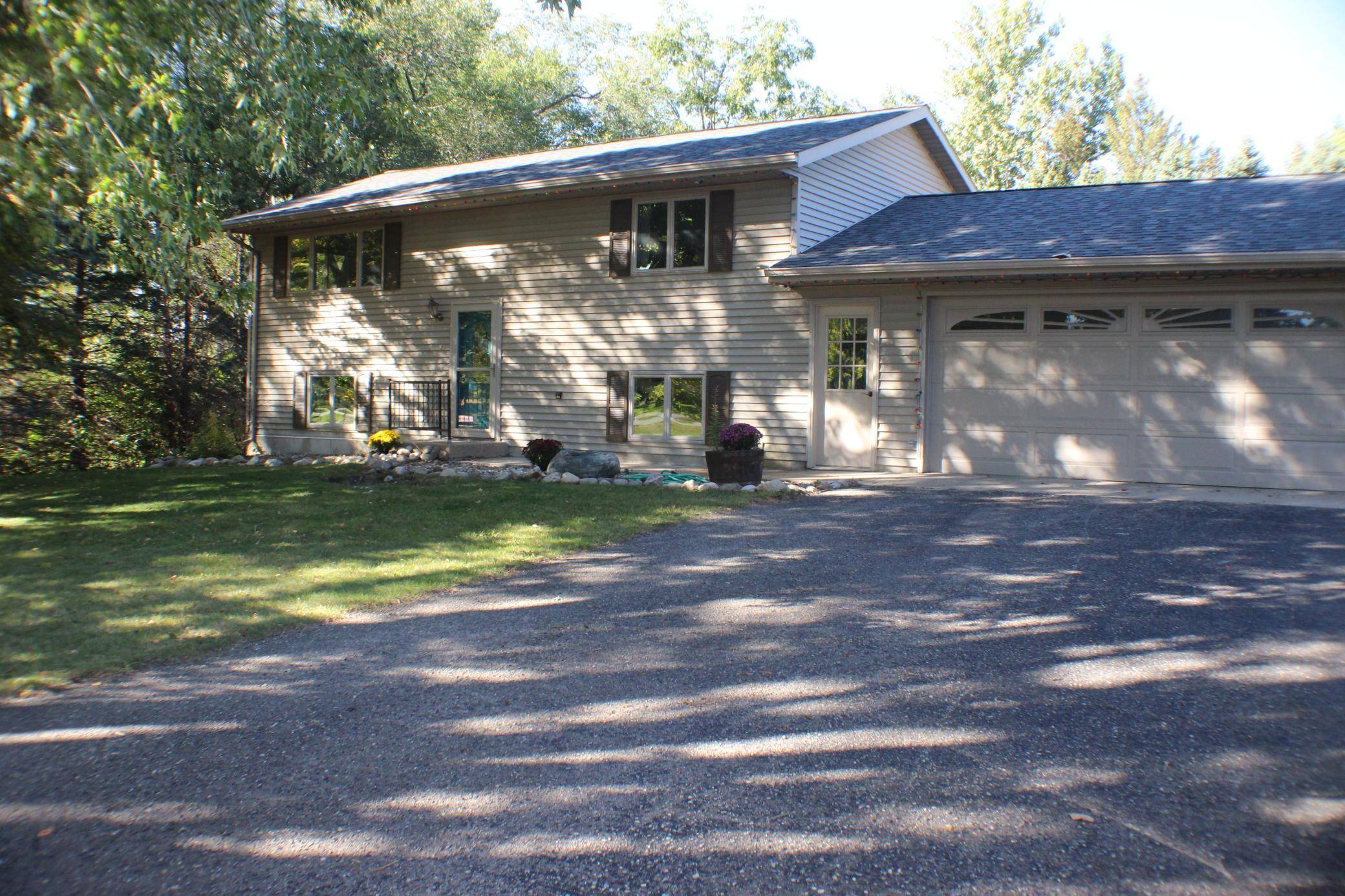 Alexandria, MN 56308,857 Cross Country LN SW