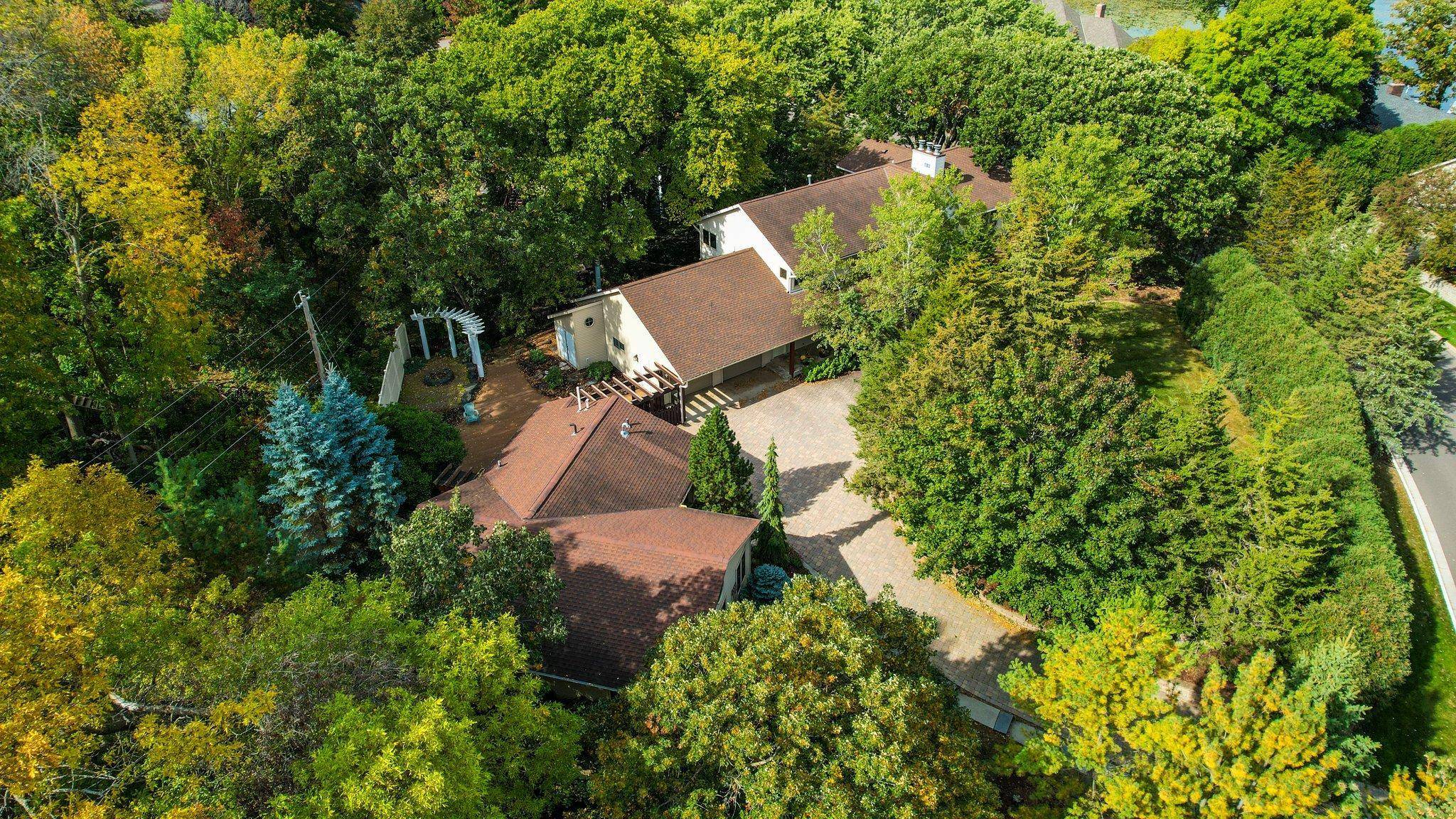 Lakeville, MN 55044,9928 Oak Shore DR