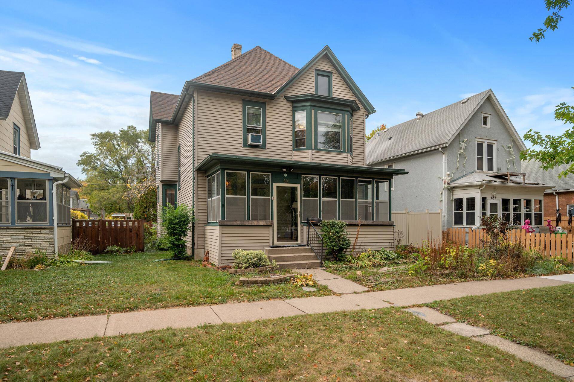 Saint Paul, MN 55102,691 Jefferson AVE