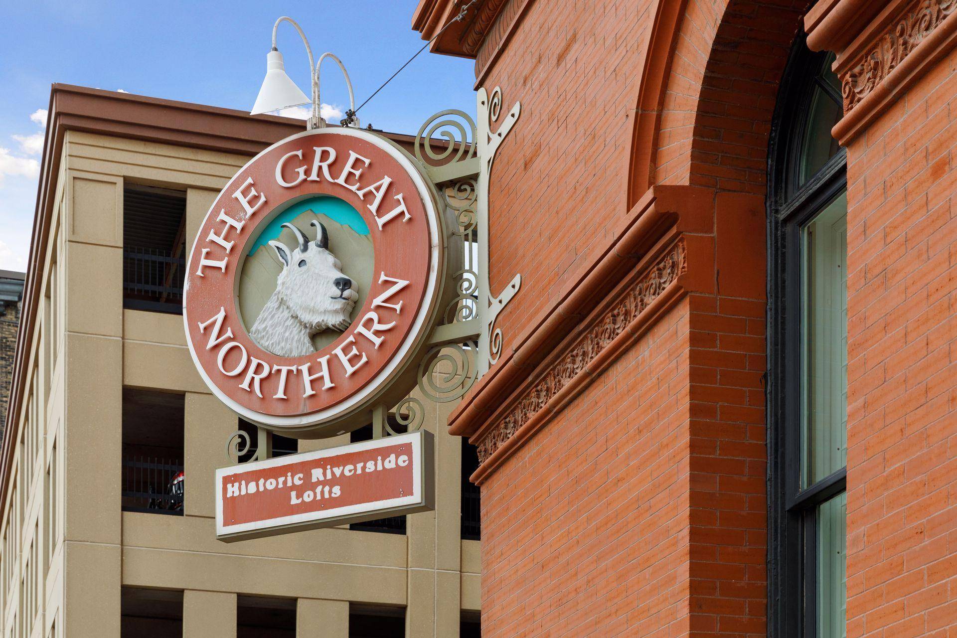 Saint Paul, MN 55101,300 Wall ST #701