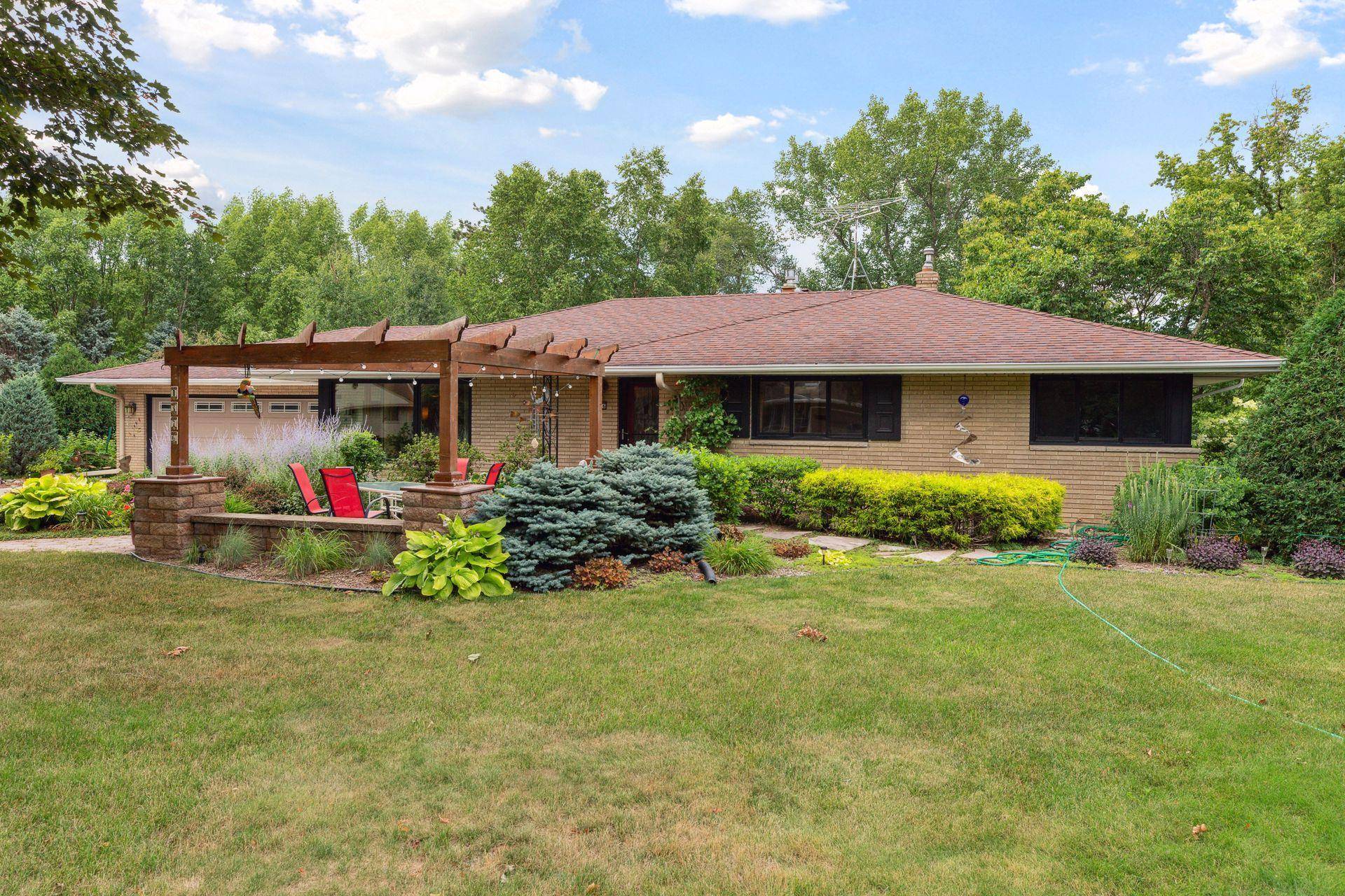 West Saint Paul, MN 55118,1376 Christensen AVE