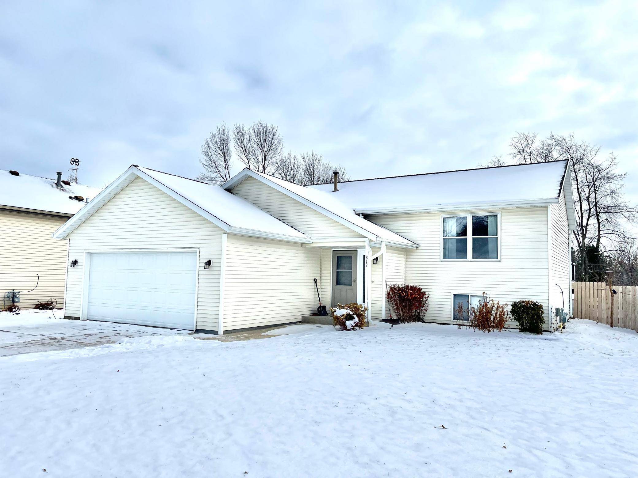 Byron, MN 55920,812 3rd AVE NE