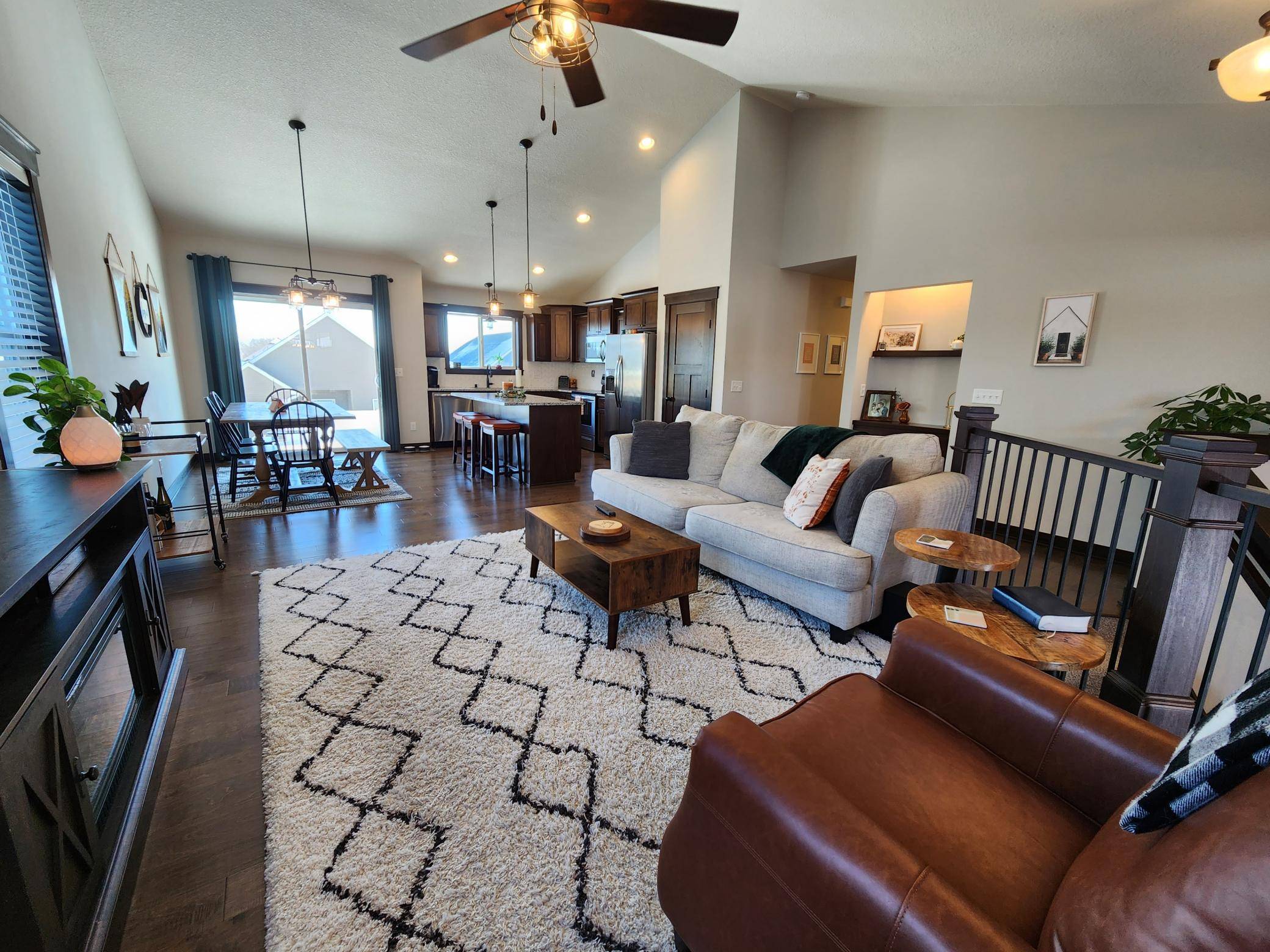Lino Lakes, MN 55038,6750 Redwood AVE