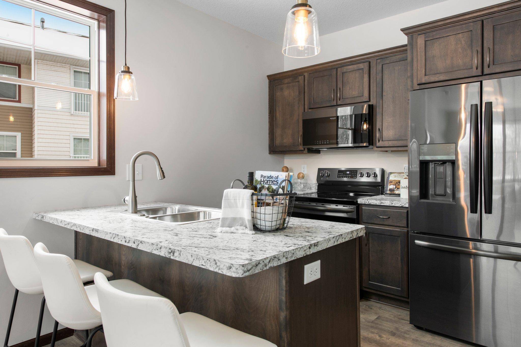 Chaska, MN 55318,3000 Hemingway DR