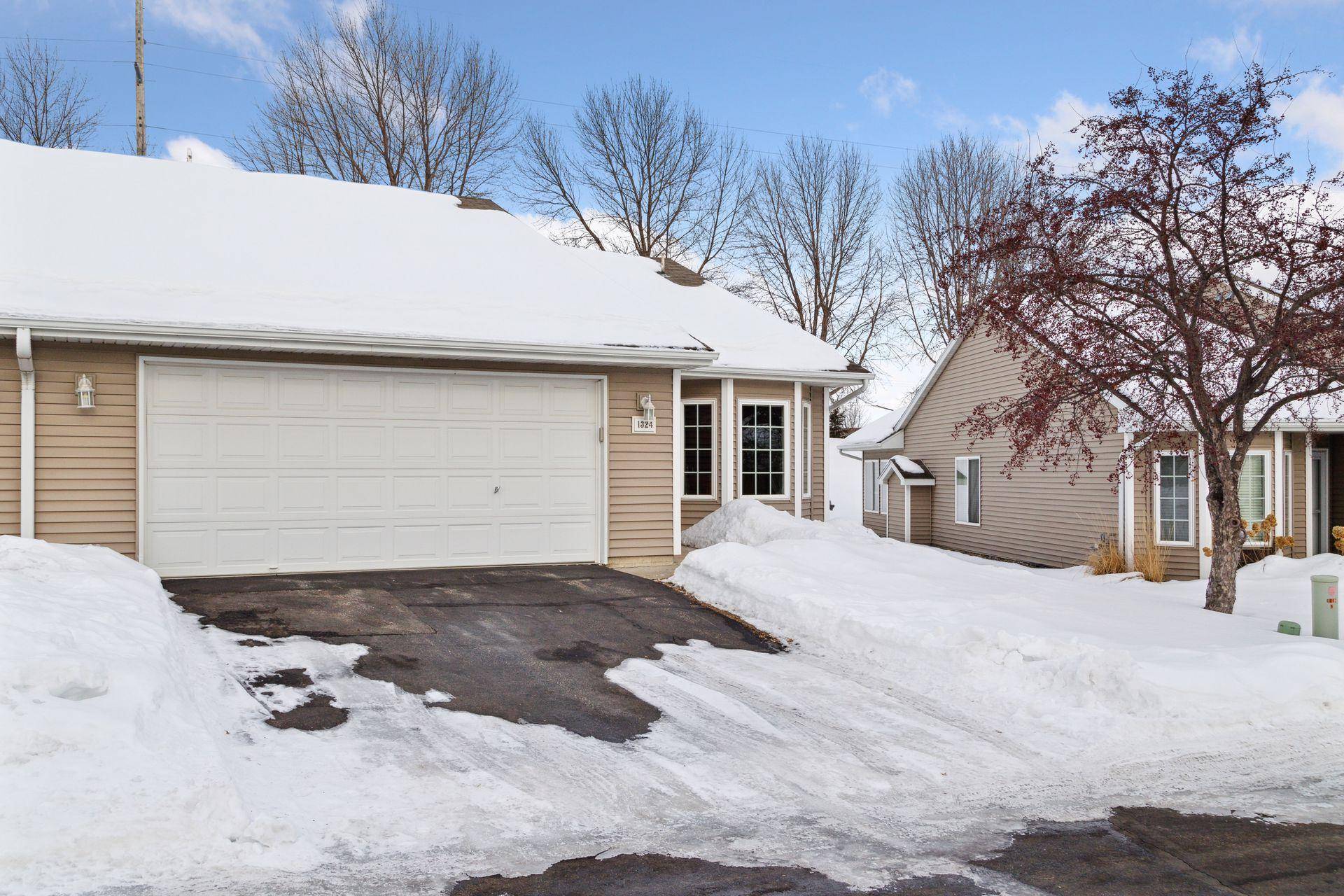 Waconia, MN 55387,1324 Eagle DR