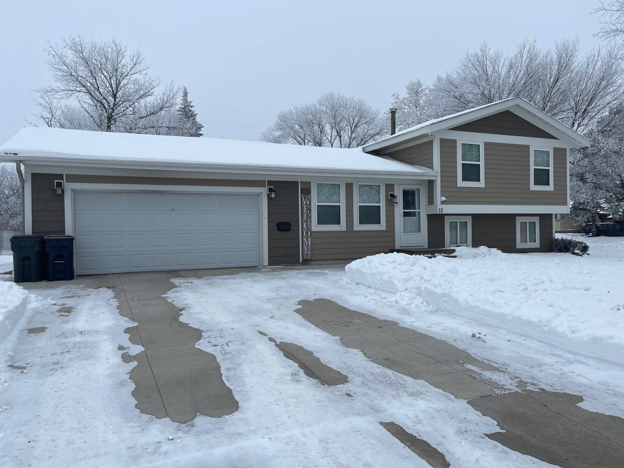 Morris, MN 56267,15 Highland DR