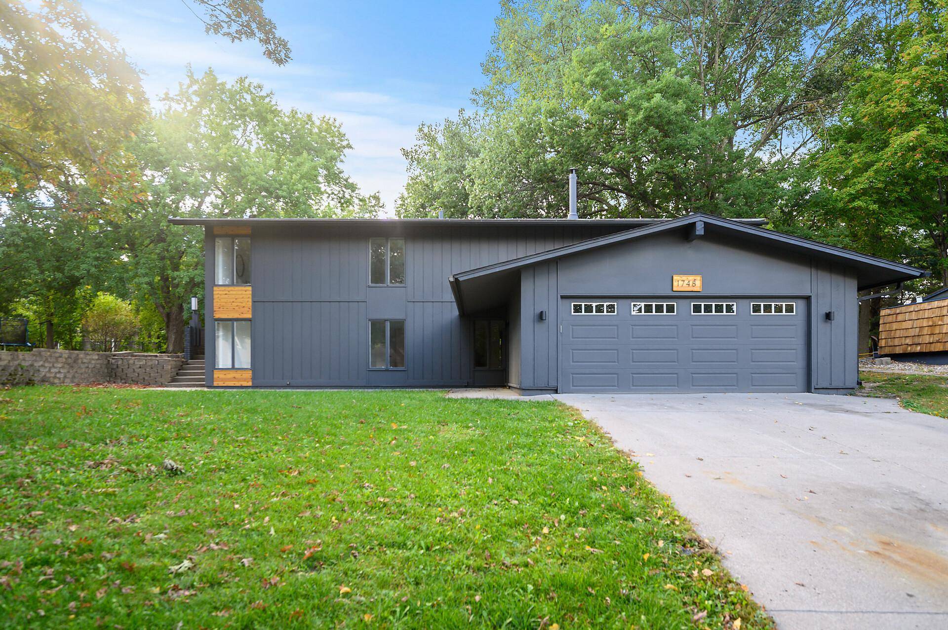 New Brighton, MN 55112,1748 20th AVE NW
