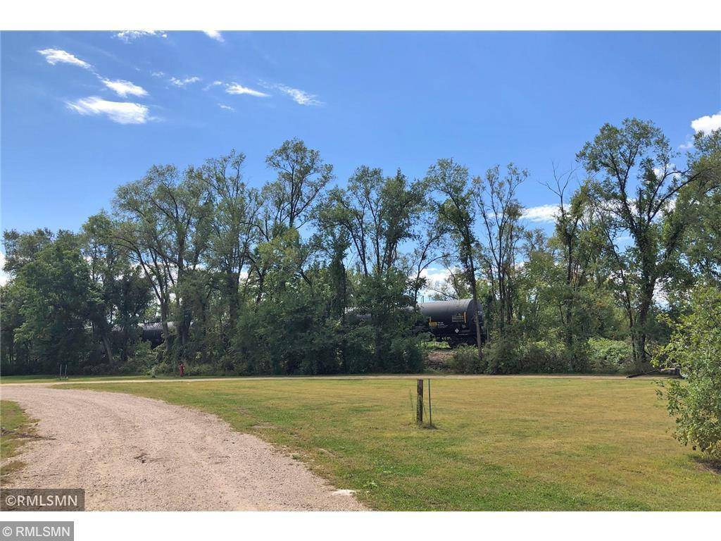 Cannon Falls, MN 55009,820 5th ST N