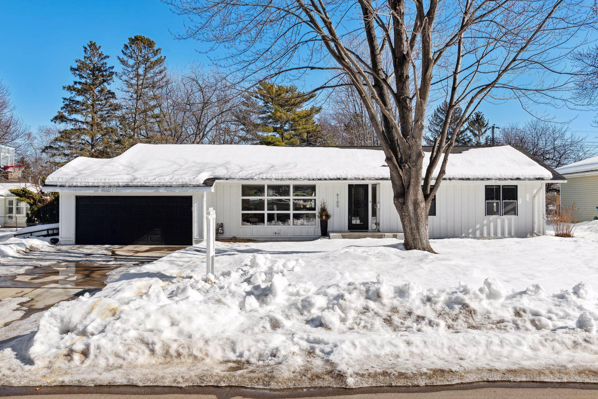 Edina, MN 55424,6105 Parnell AVE