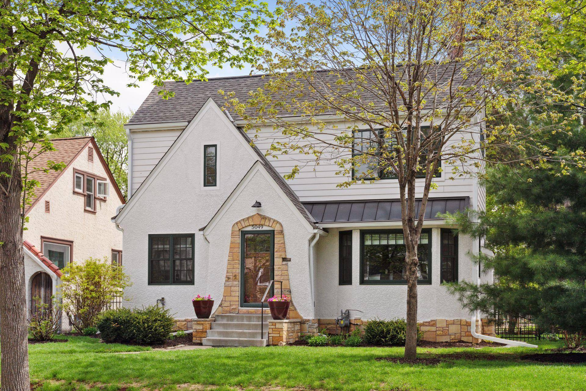 Minneapolis, MN 55410,5049 Chowen AVE S